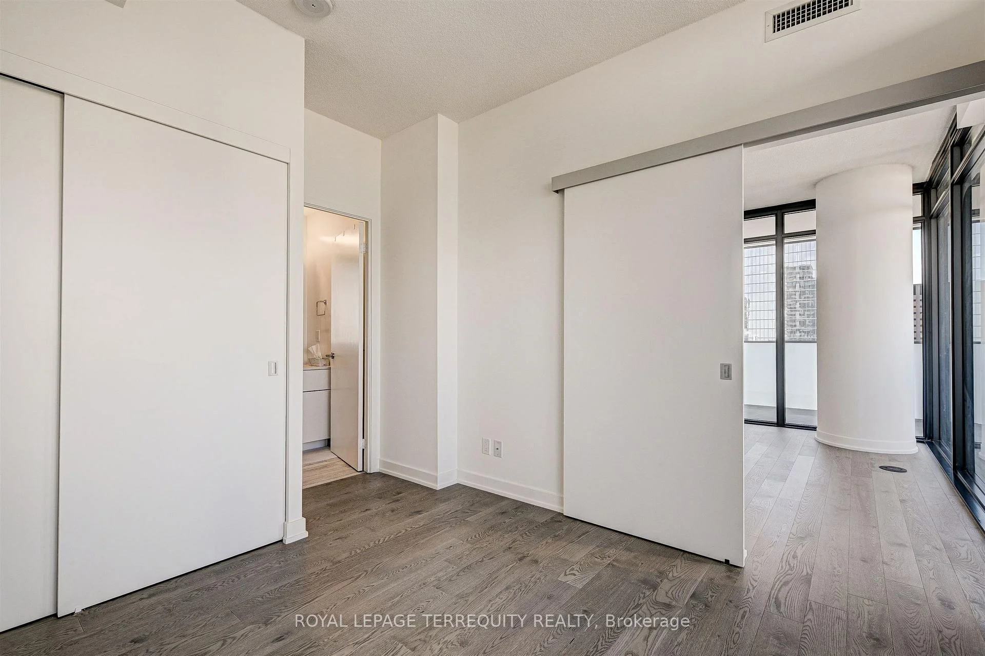 Photo 76 of Unit 2911, 25 Richmond Street E, Toronto, Church-Yonge Corridor — HOMEH