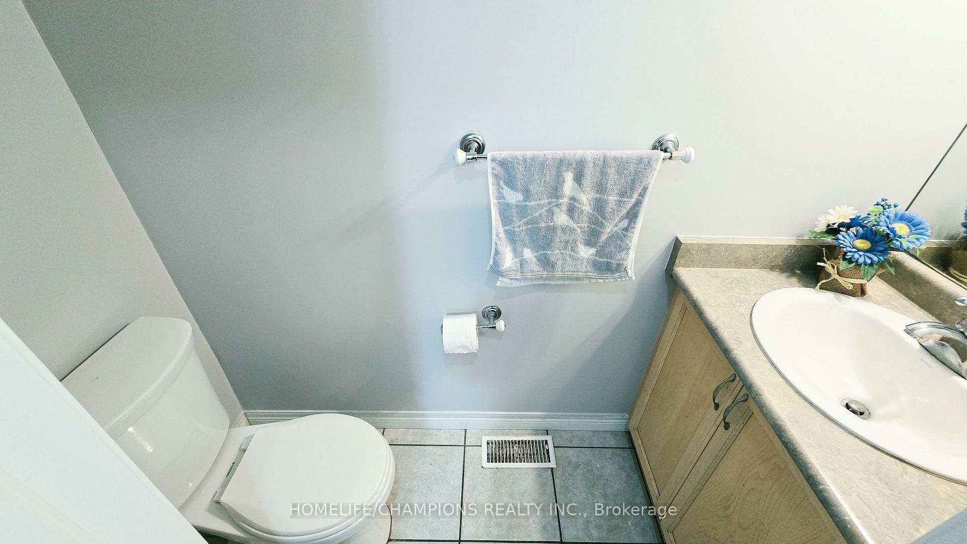 Photo 16 of 159 Snowdrop Crescent, Kitchener, Larentian West — HOMEH