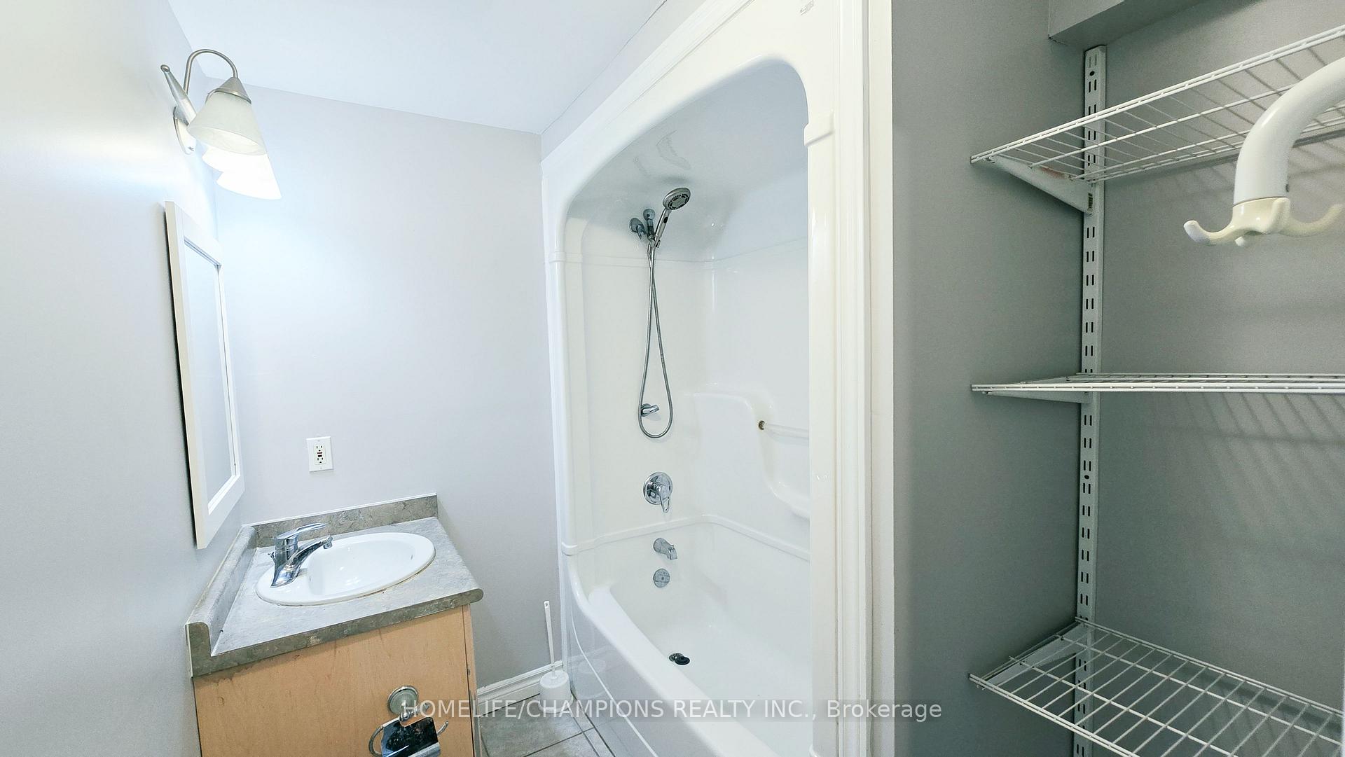 Photo 23 of 159 Snowdrop Crescent, Kitchener, Larentian West — HOMEH