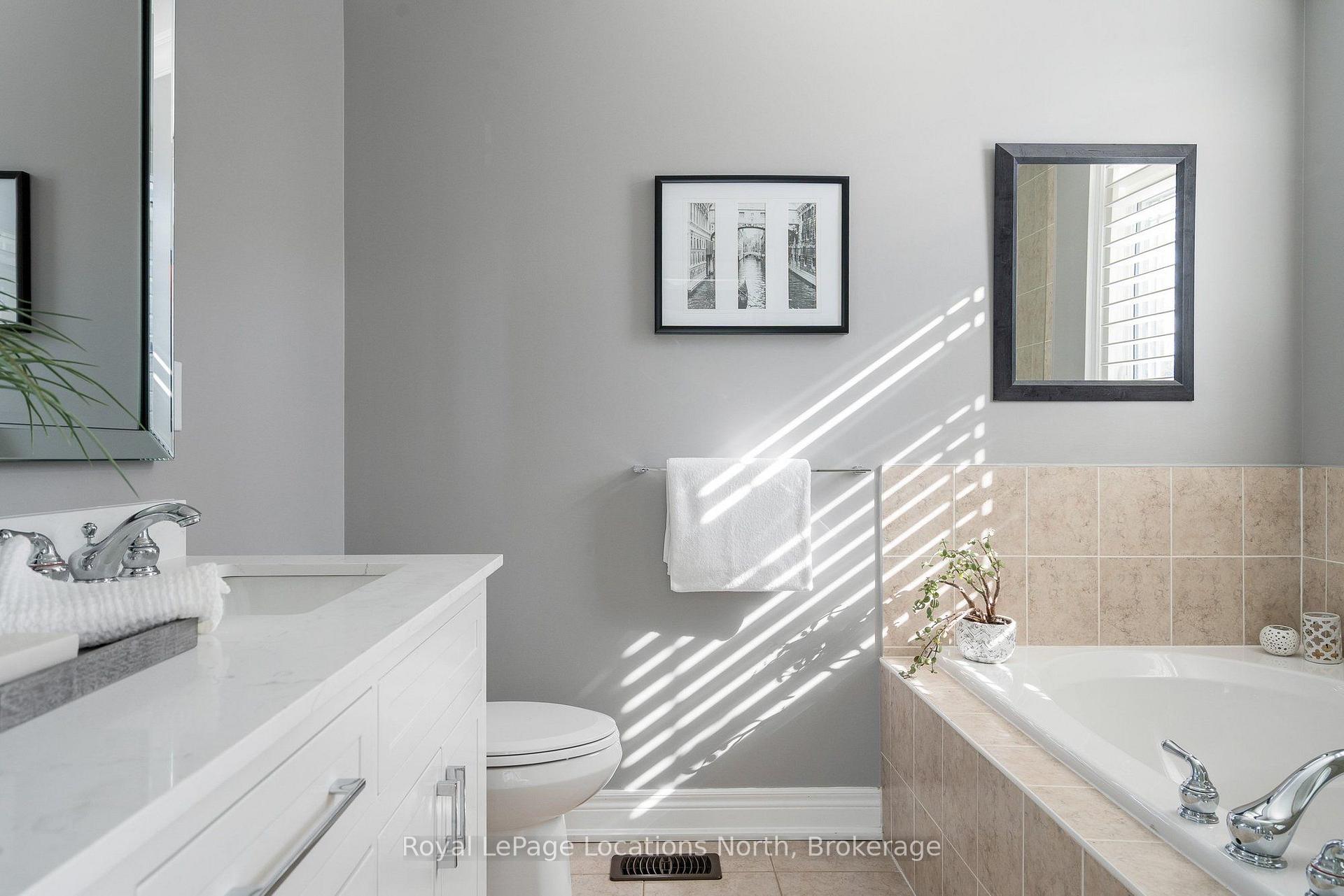 Photo 28 of 35 Side Launch Way, Collingwood — HOMEH