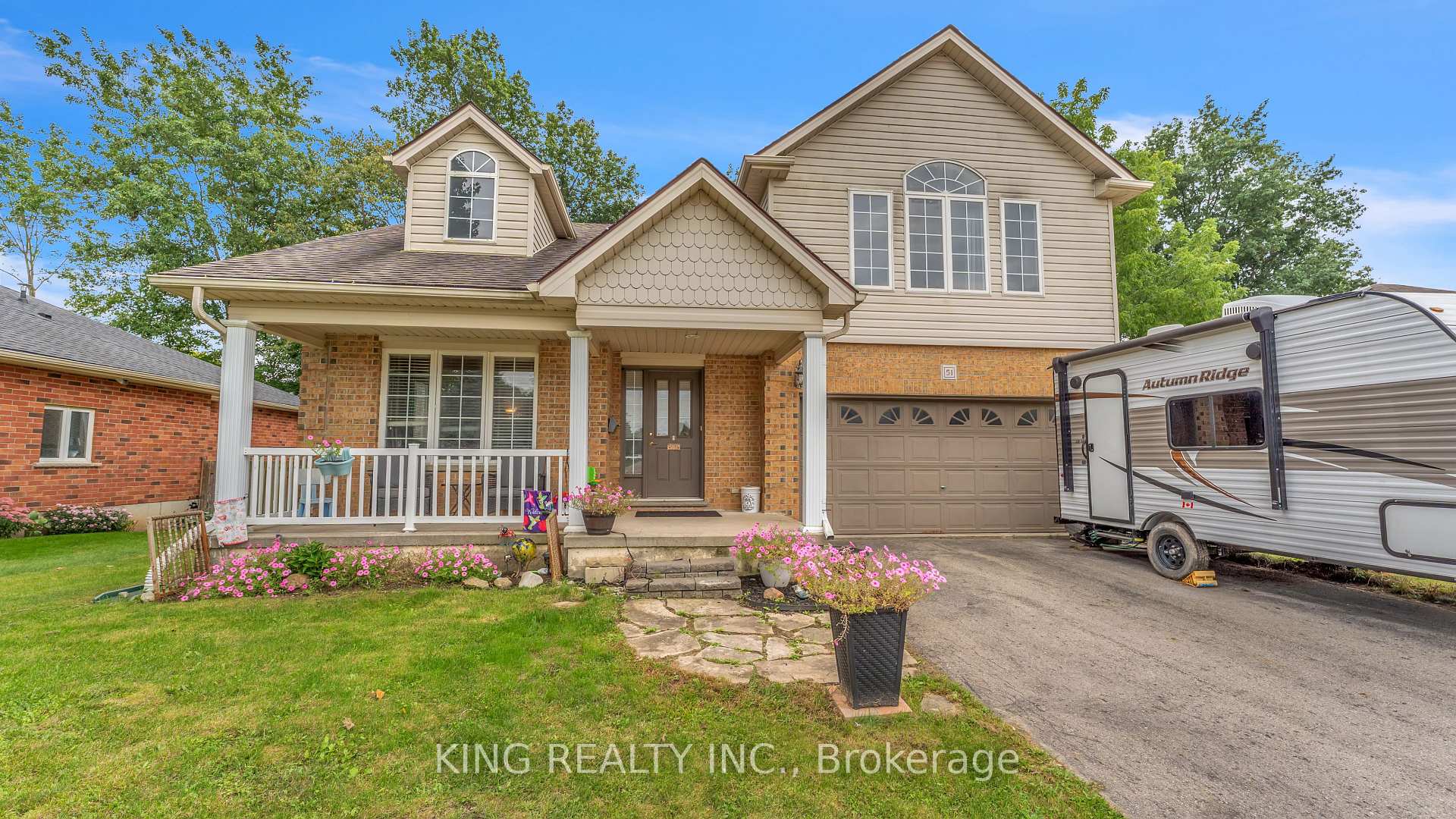 Photo 2 of 51 Trillium Drive, Tillsonburg — HOMEH
