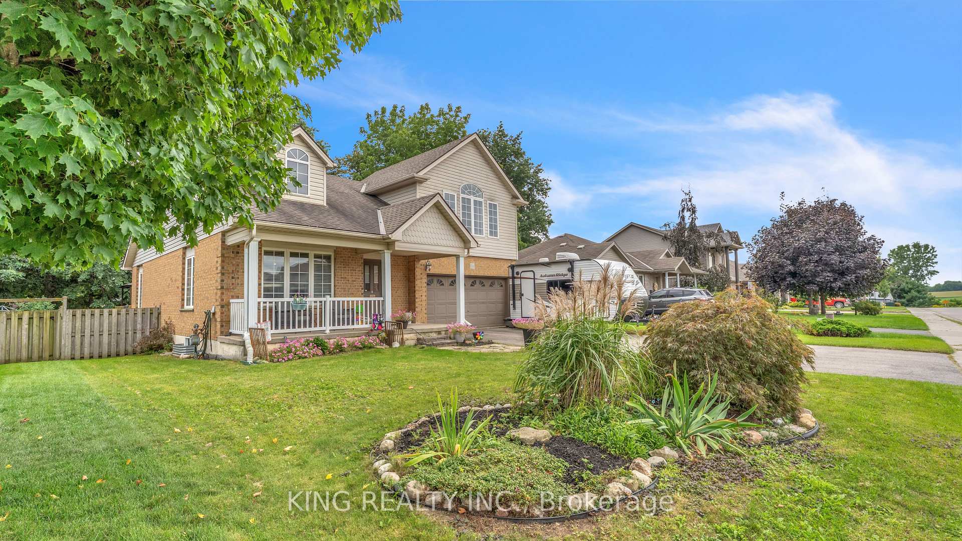 Photo 3 of 51 Trillium Drive, Tillsonburg — HOMEH