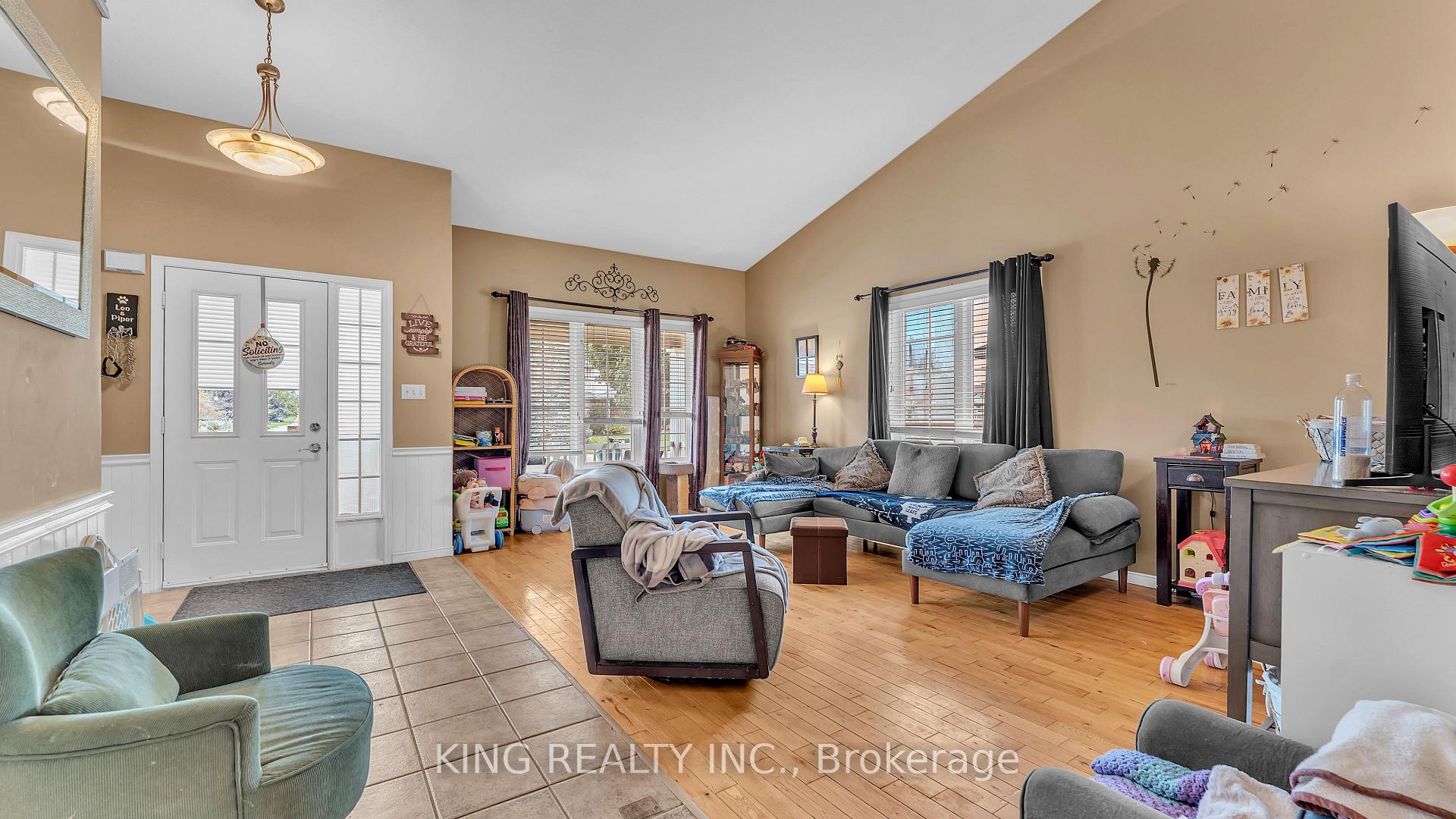 Photo 4 of 51 Trillium Drive, Tillsonburg — HOMEH
