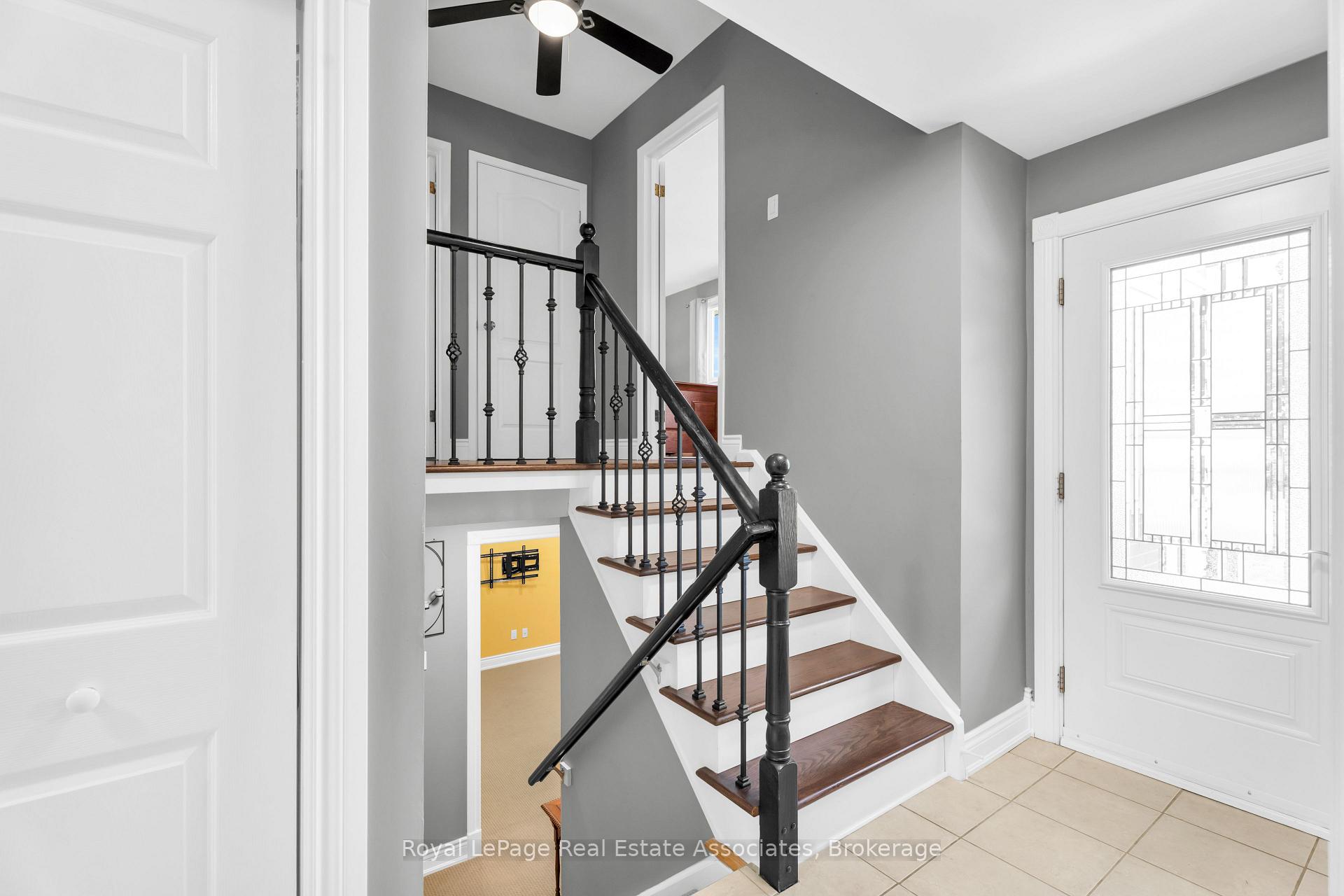 Photo 18 of 233 Elmore Drive, Halton Hills, Acton — HOMEH