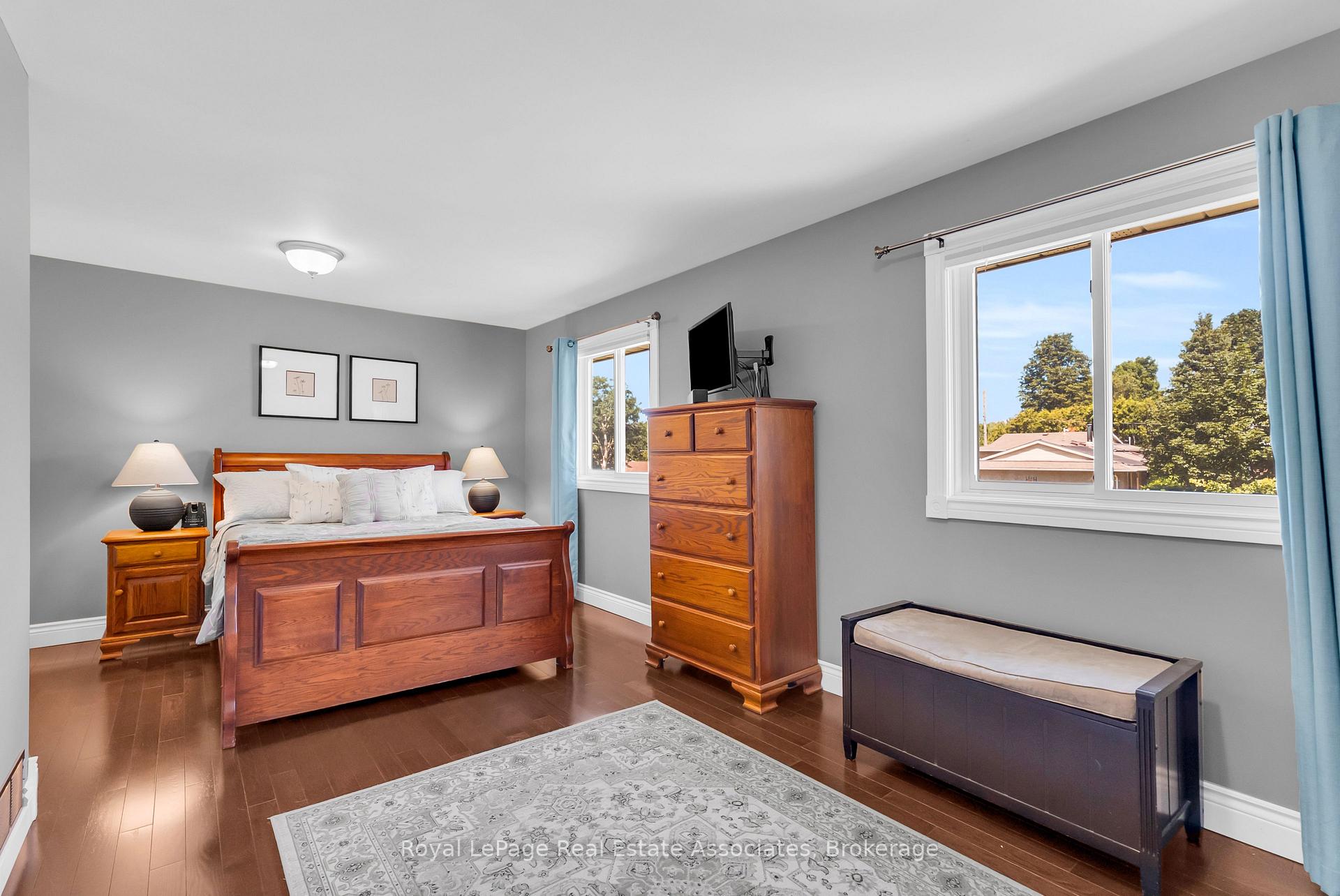 Photo 20 of 233 Elmore Drive, Halton Hills, Acton — HOMEH