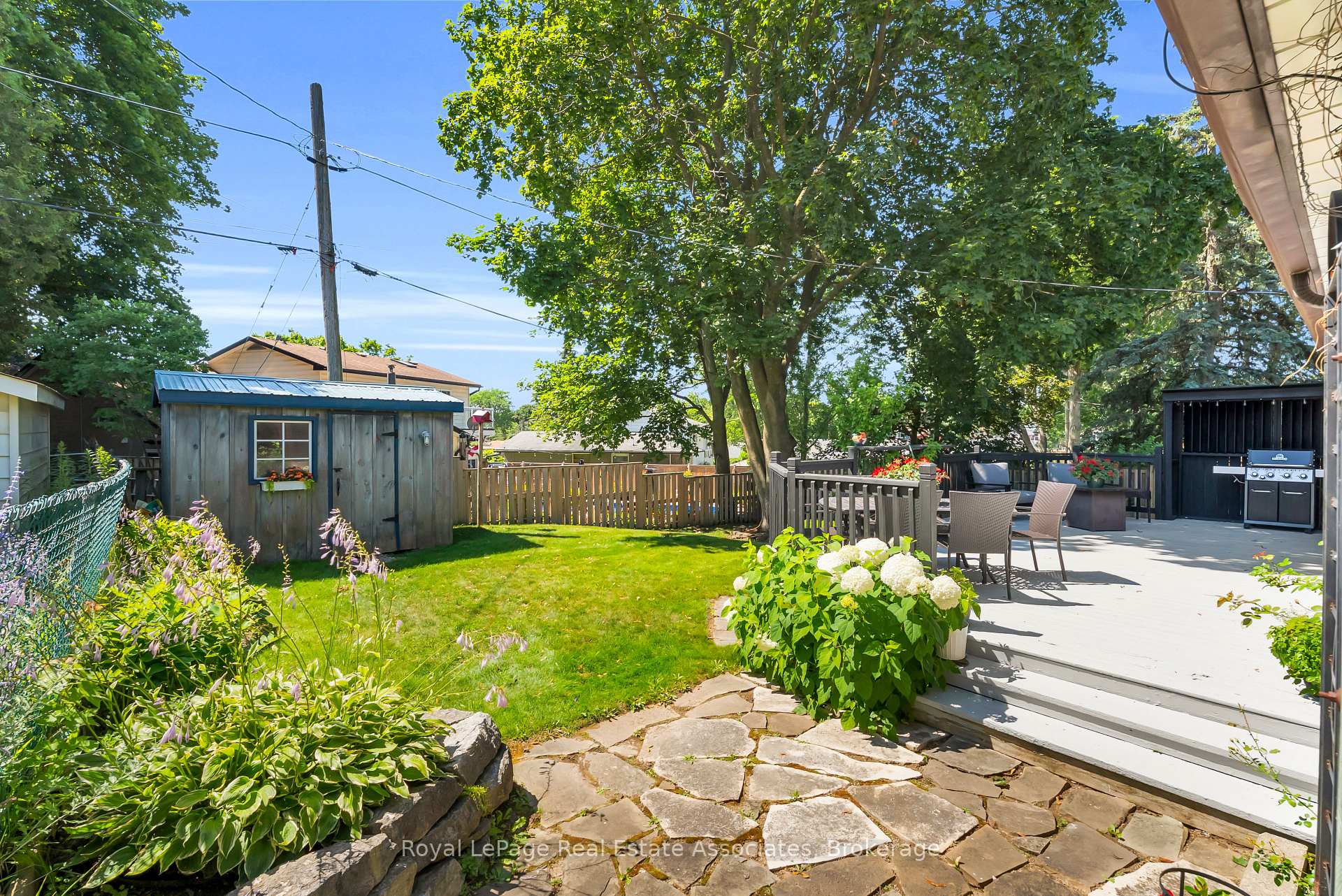 Photo 31 of 233 Elmore Drive, Halton Hills, Acton — HOMEH
