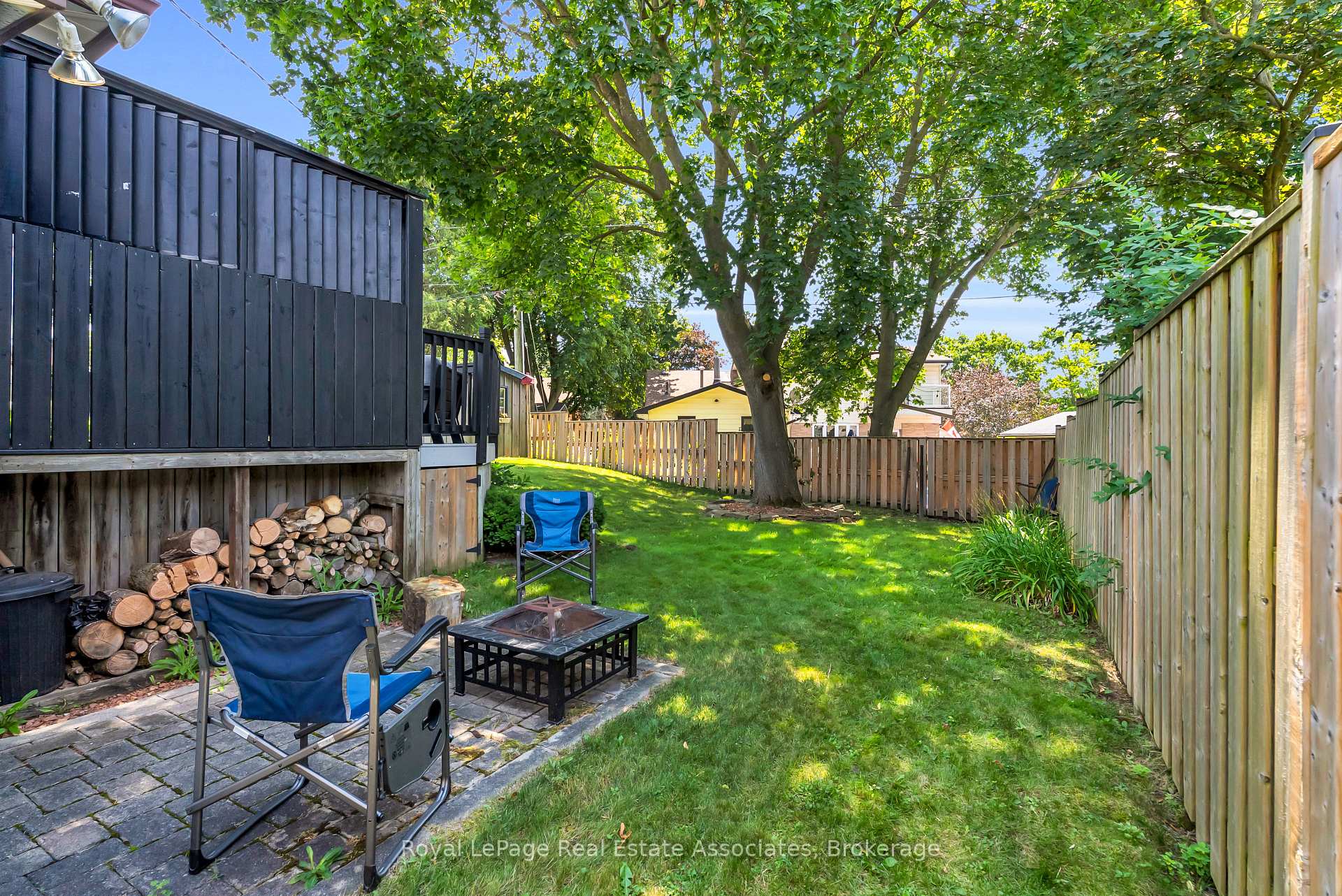 Photo 34 of 233 Elmore Drive, Halton Hills, Acton — HOMEH