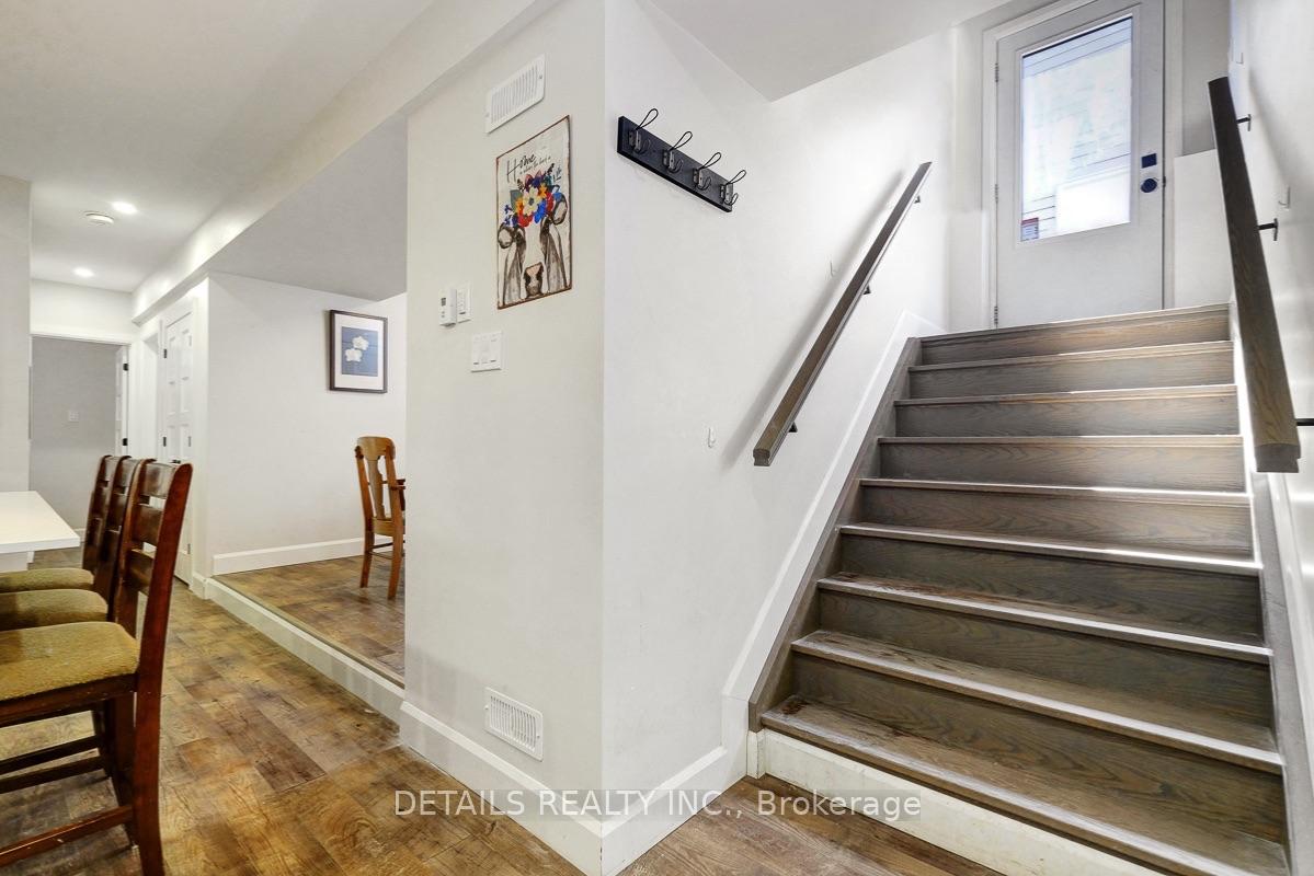 Photo 2 of 2565 Page Road, Ottawa, Chapel Hill South - Orleans Village — HOMEH
