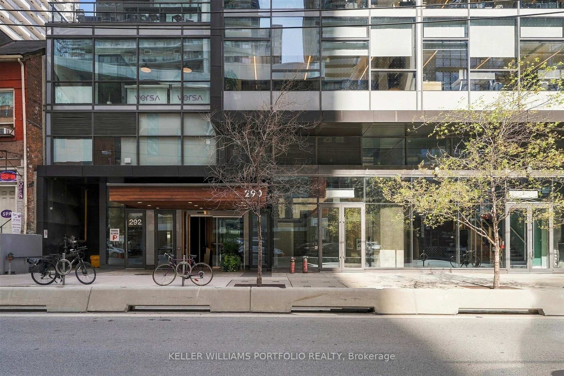 Photo 5 of Unit 3001, 290 Adelaide Street, Toronto, Waterfront Communities — HOMEH