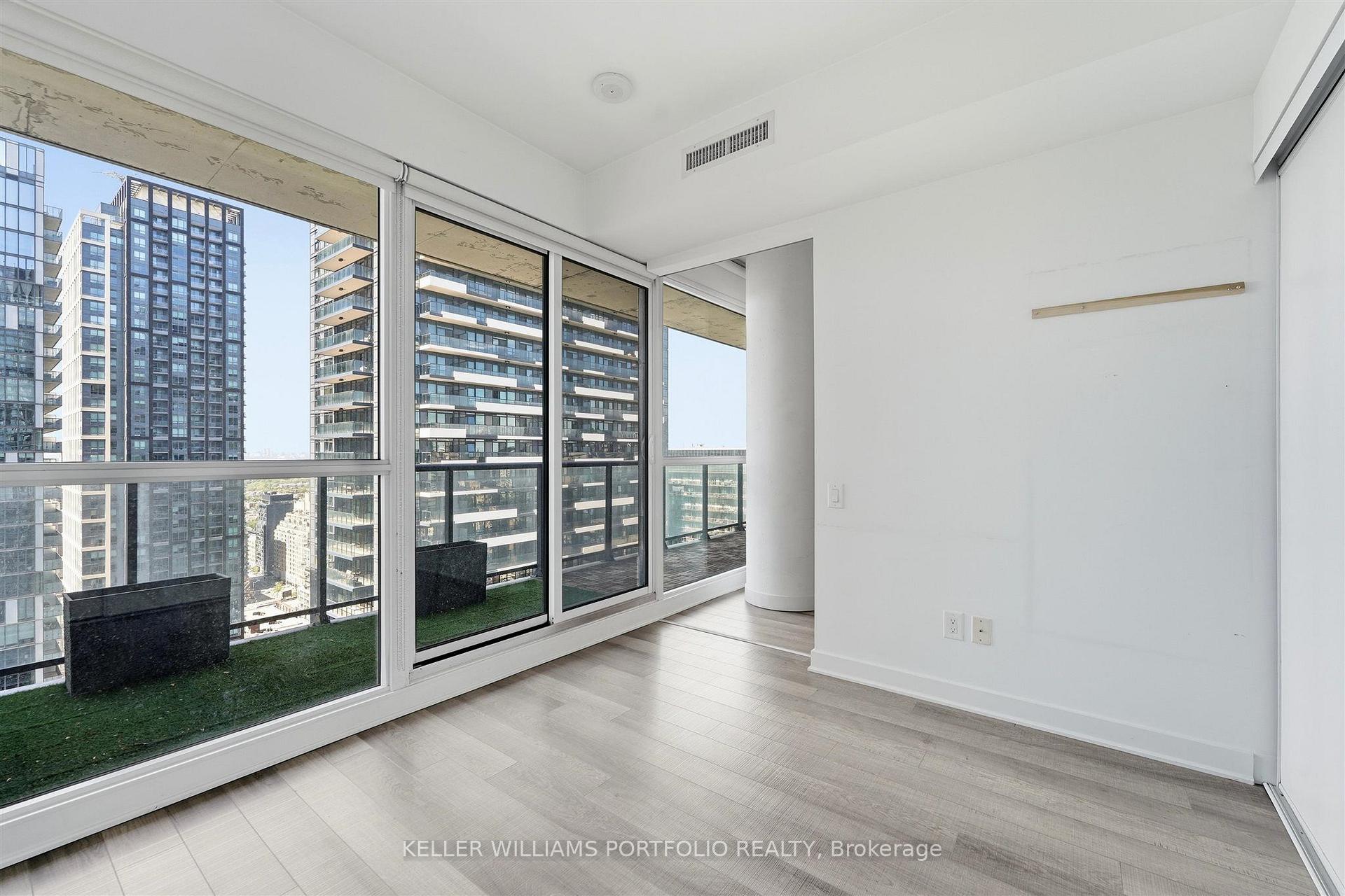 Photo 20 of Unit 3001, 290 Adelaide Street, Toronto, Waterfront Communities — HOMEH