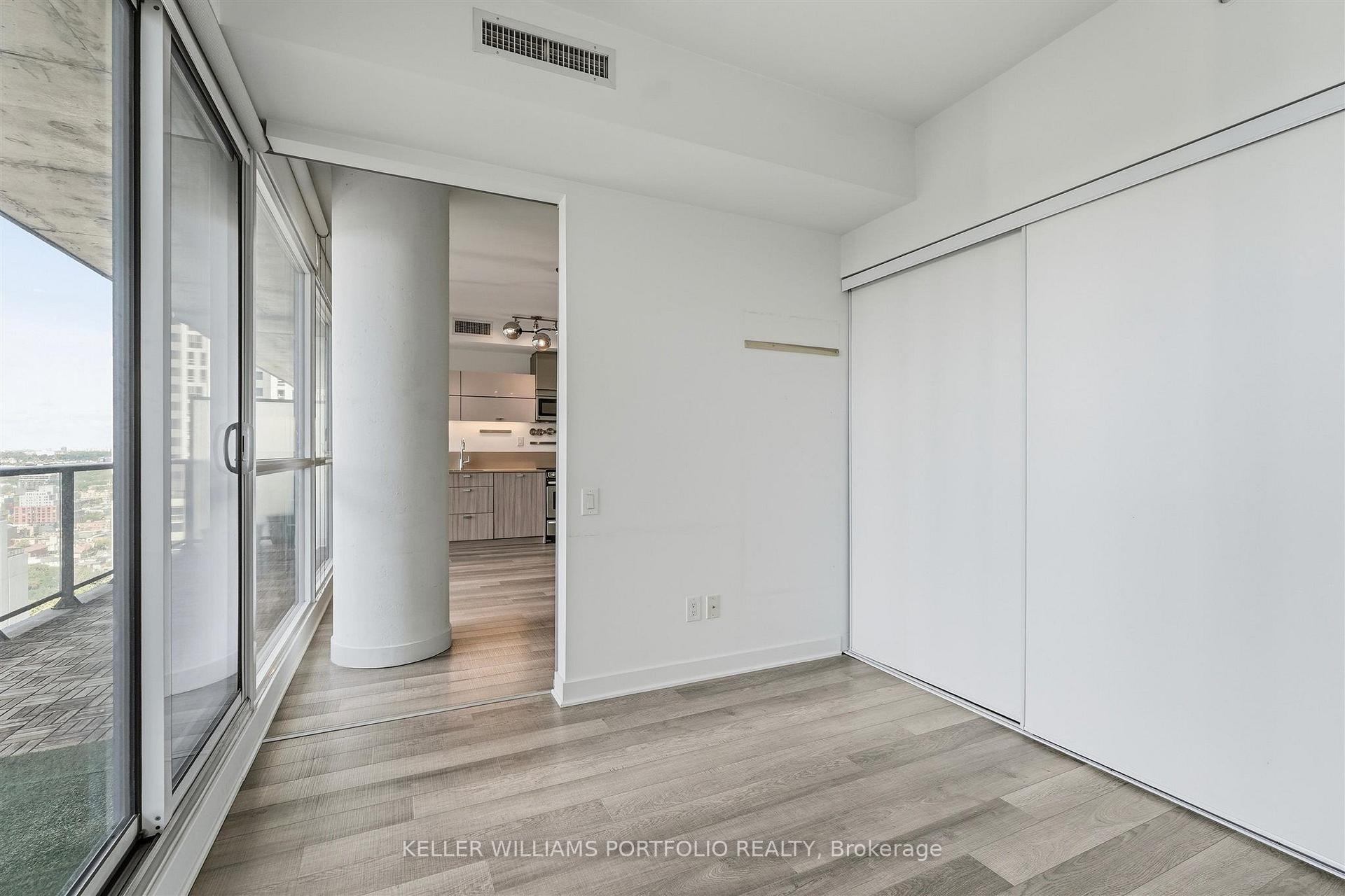Photo 22 of Unit 3001, 290 Adelaide Street, Toronto, Waterfront Communities — HOMEH