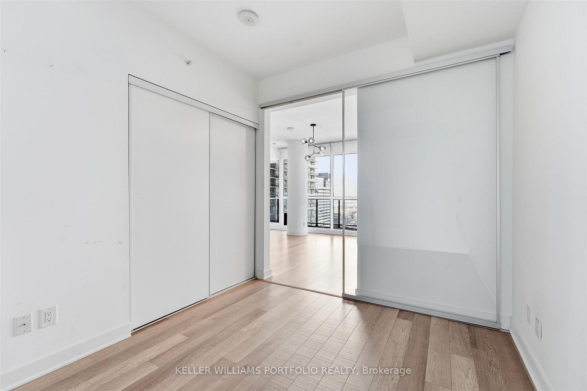 Photo 24 of Unit 3001, 290 Adelaide Street, Toronto, Waterfront Communities — HOMEH