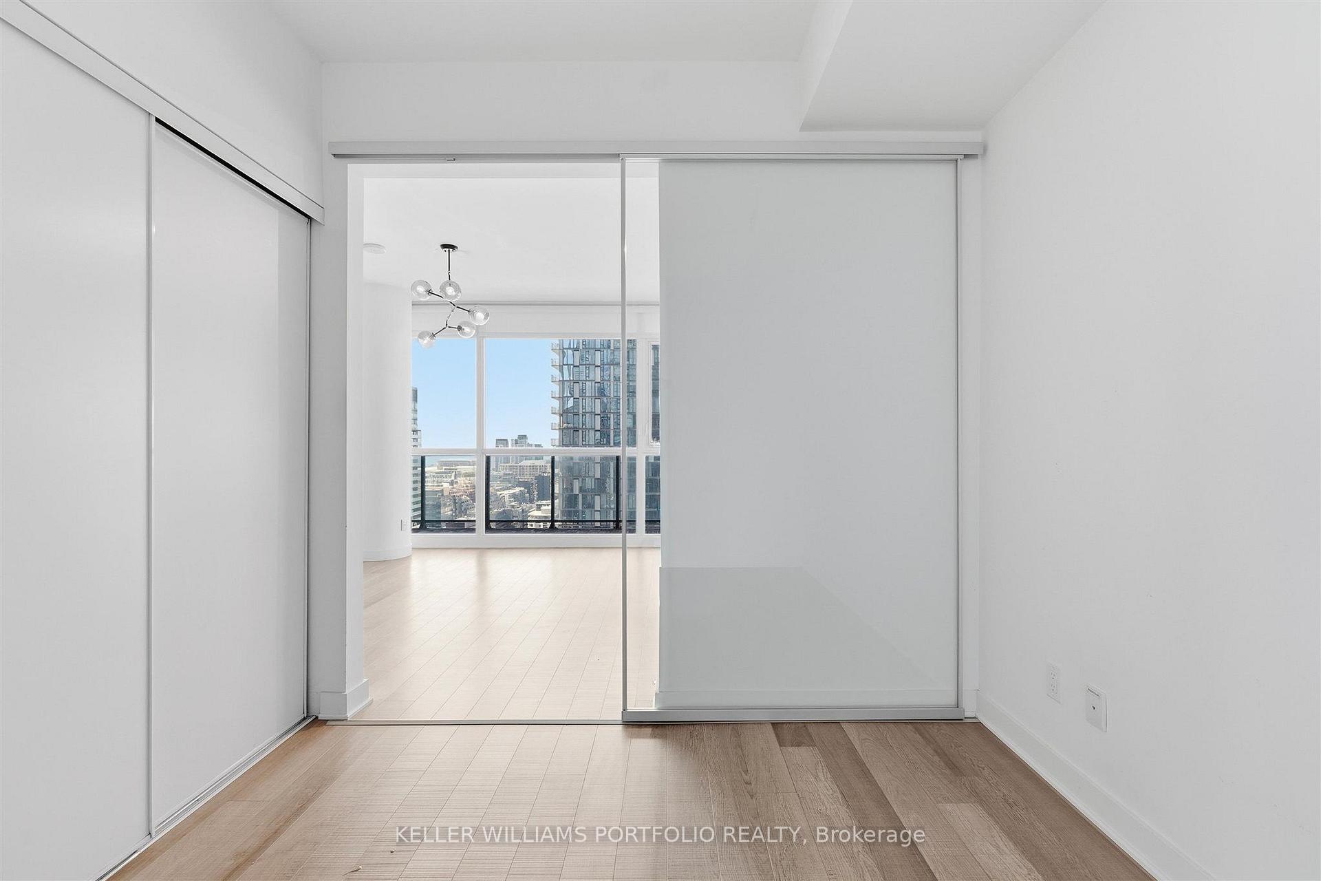 Photo 25 of Unit 3001, 290 Adelaide Street, Toronto, Waterfront Communities — HOMEH