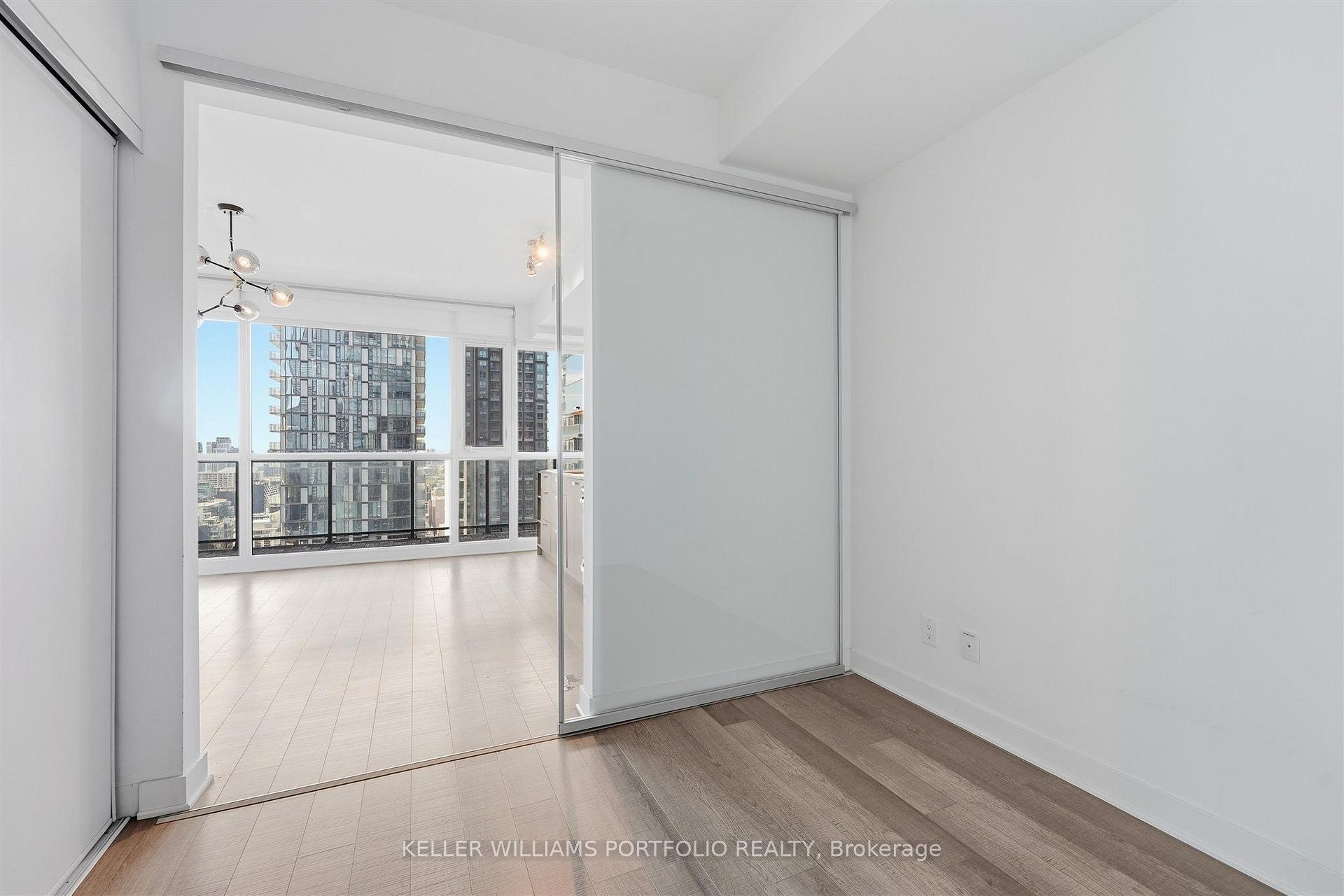 Photo 26 of Unit 3001, 290 Adelaide Street, Toronto, Waterfront Communities — HOMEH
