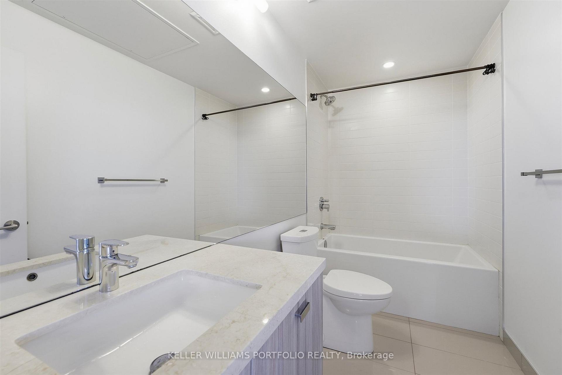 Photo 28 of Unit 3001, 290 Adelaide Street, Toronto, Waterfront Communities — HOMEH