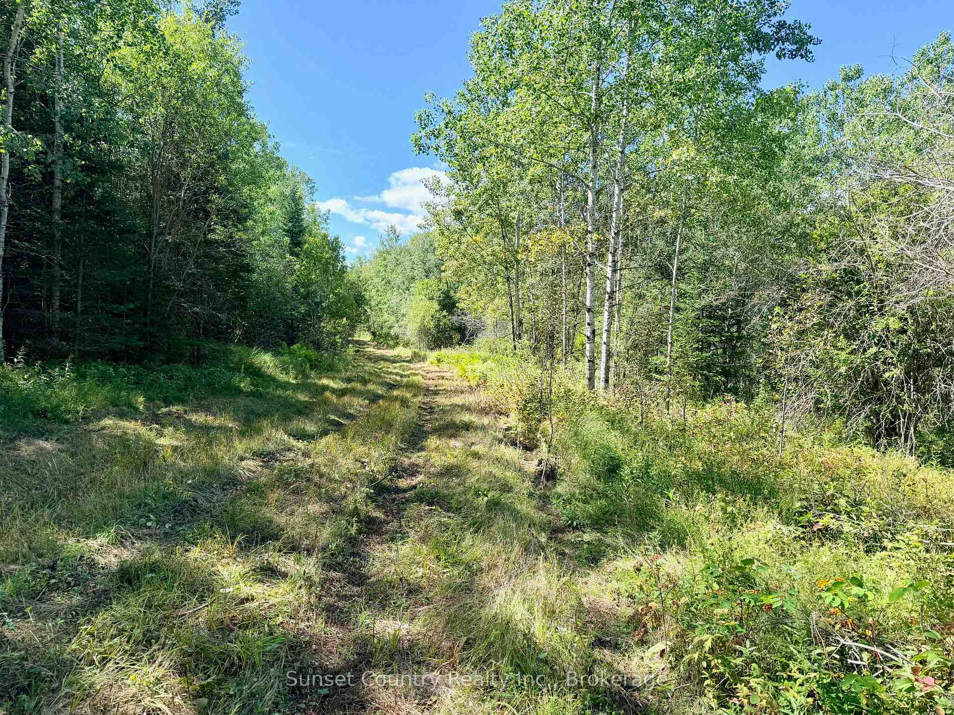 Photo 1 of Wall Street W, Kenora Remote Area, Oxdrift — HOMEH