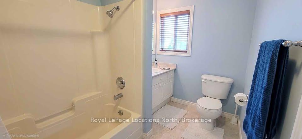 Photo 12 of 25 Marina Crescent, Collingwood — HOMEH