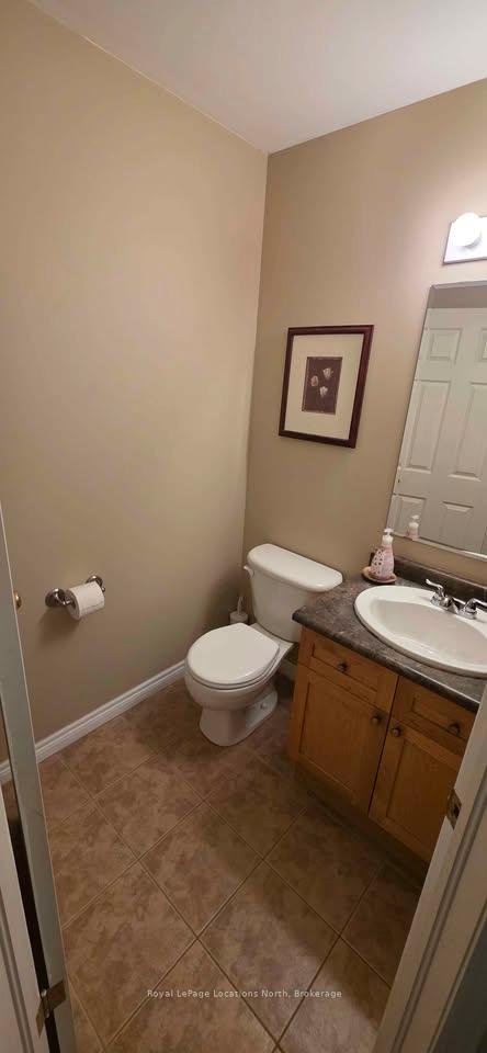 Photo 15 of 25 Marina Crescent, Collingwood — HOMEH