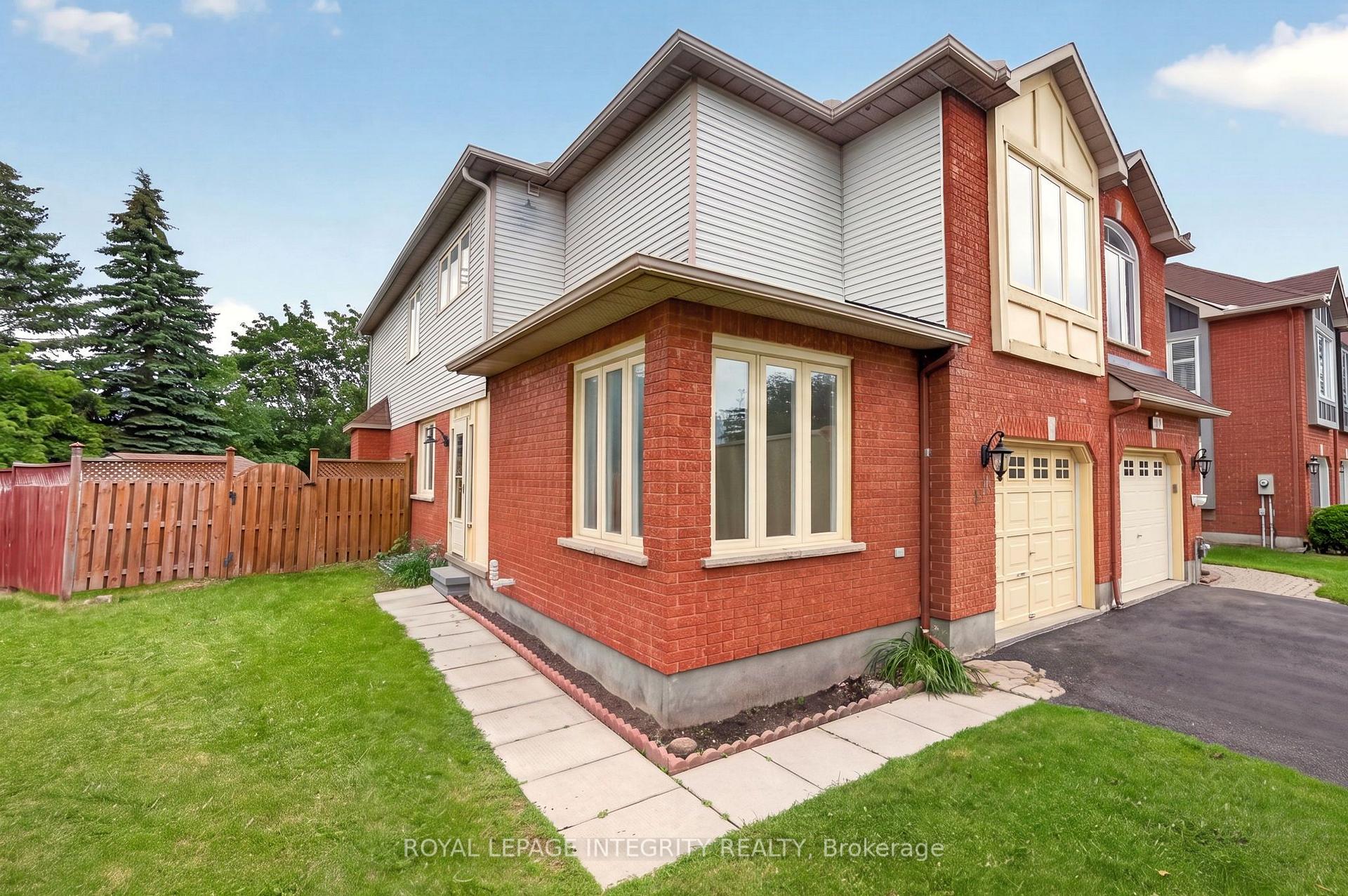 Photo 2 of 137 Hunterswood Crescent, Ottawa, Hunt Club Park — HOMEH