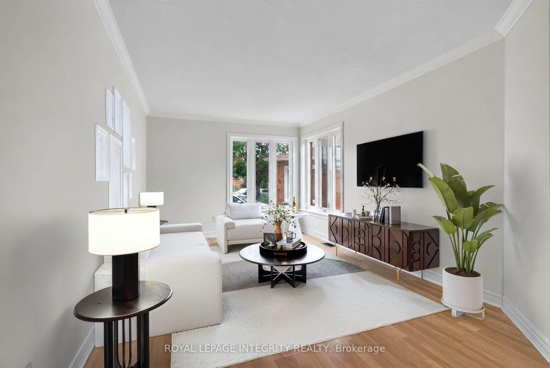 Photo 5 of 137 Hunterswood Crescent, Ottawa, Hunt Club Park — HOMEH