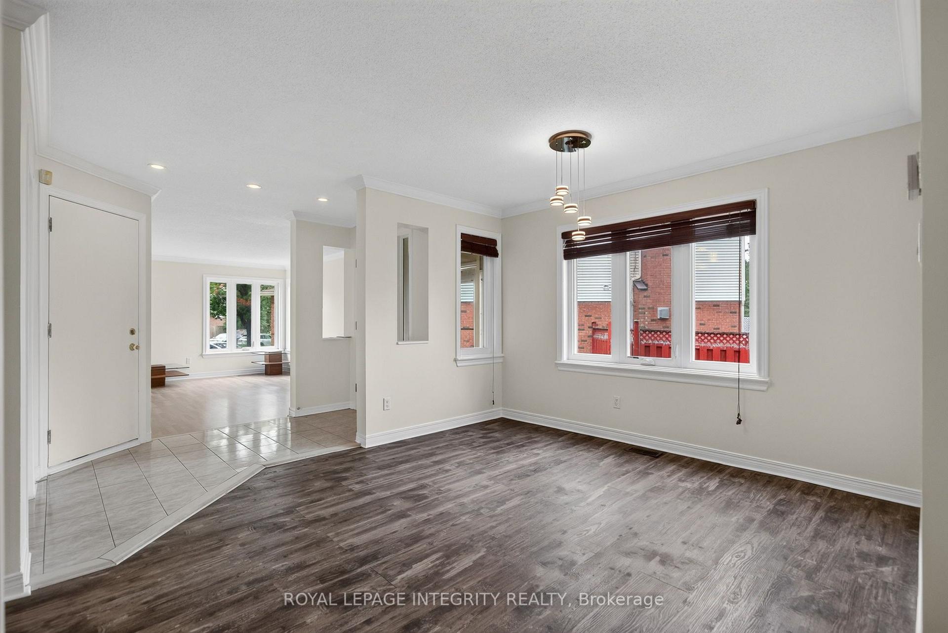 Photo 11 of 137 Hunterswood Crescent, Ottawa, Hunt Club Park — HOMEH