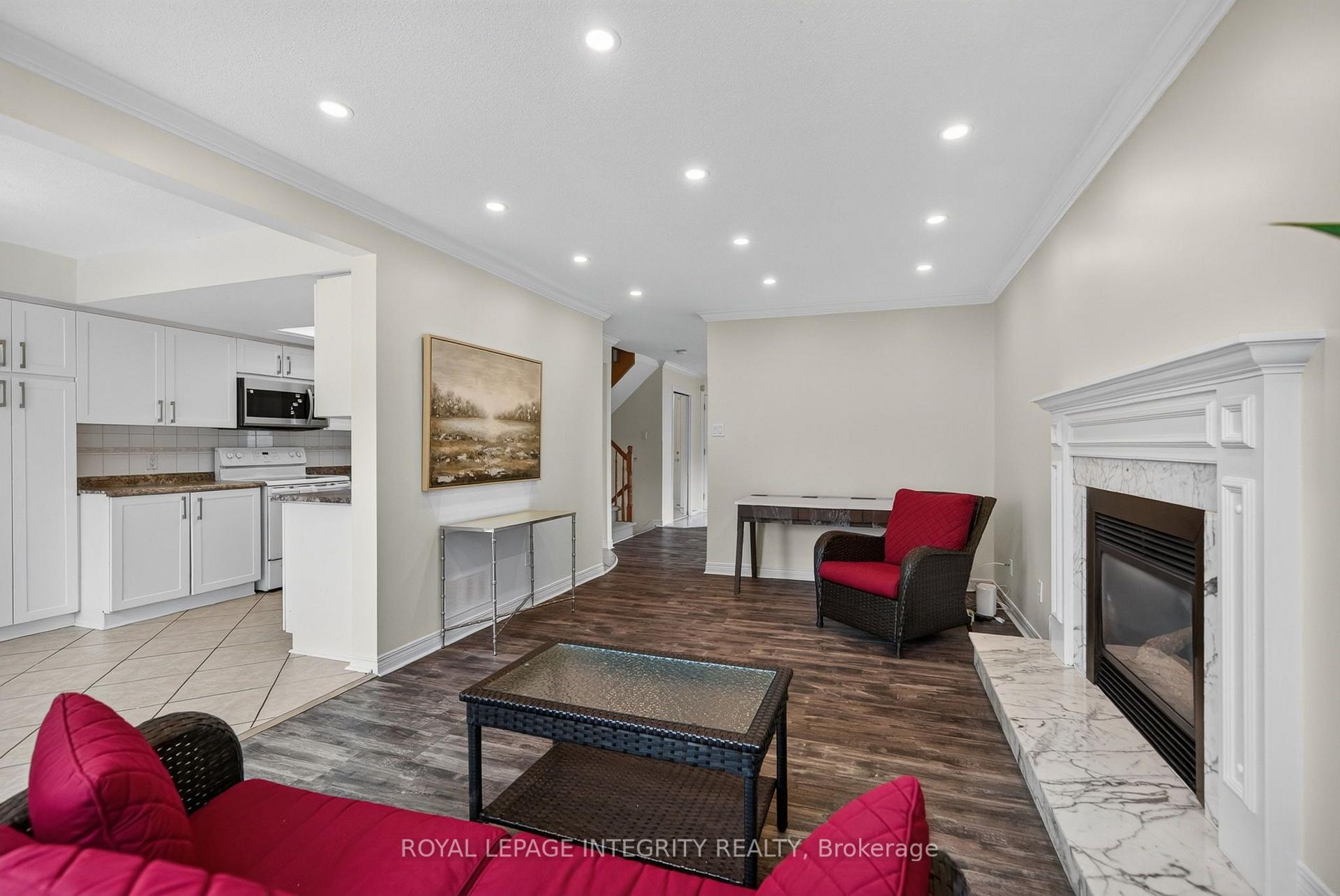 Photo 14 of 137 Hunterswood Crescent, Ottawa, Hunt Club Park — HOMEH
