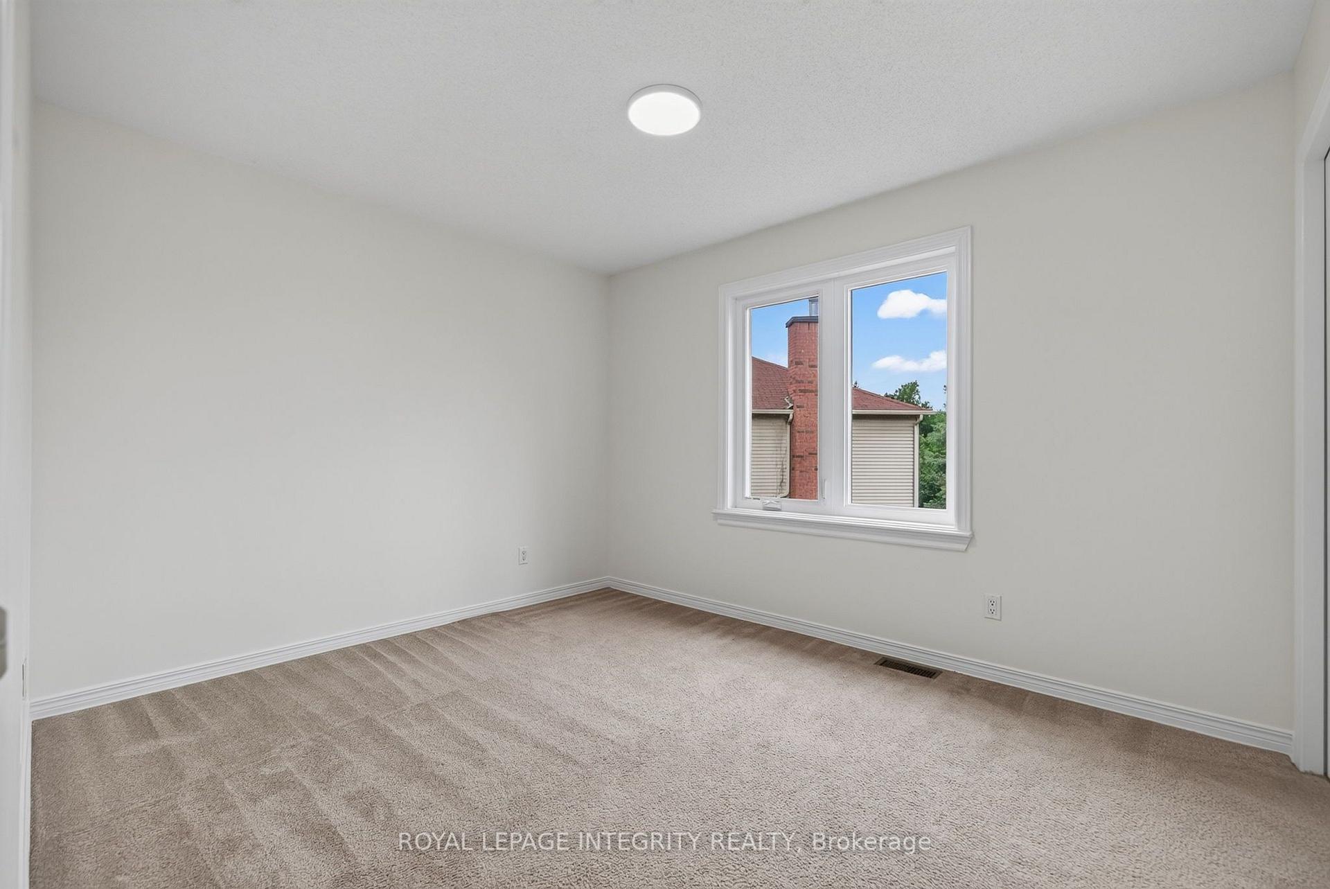 Photo 30 of 137 Hunterswood Crescent, Ottawa, Hunt Club Park — HOMEH