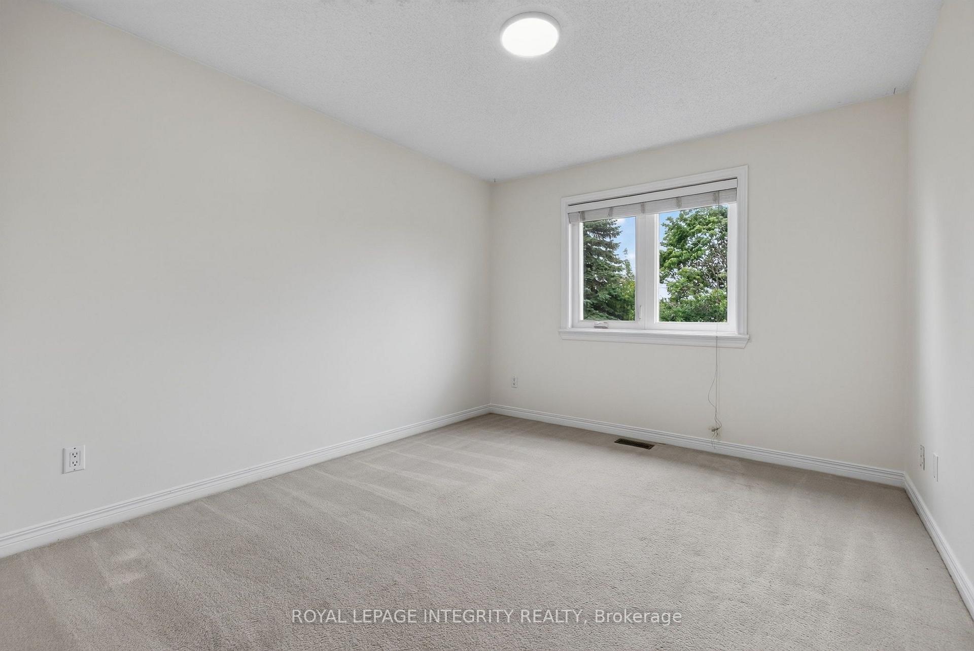 Photo 34 of 137 Hunterswood Crescent, Ottawa, Hunt Club Park — HOMEH