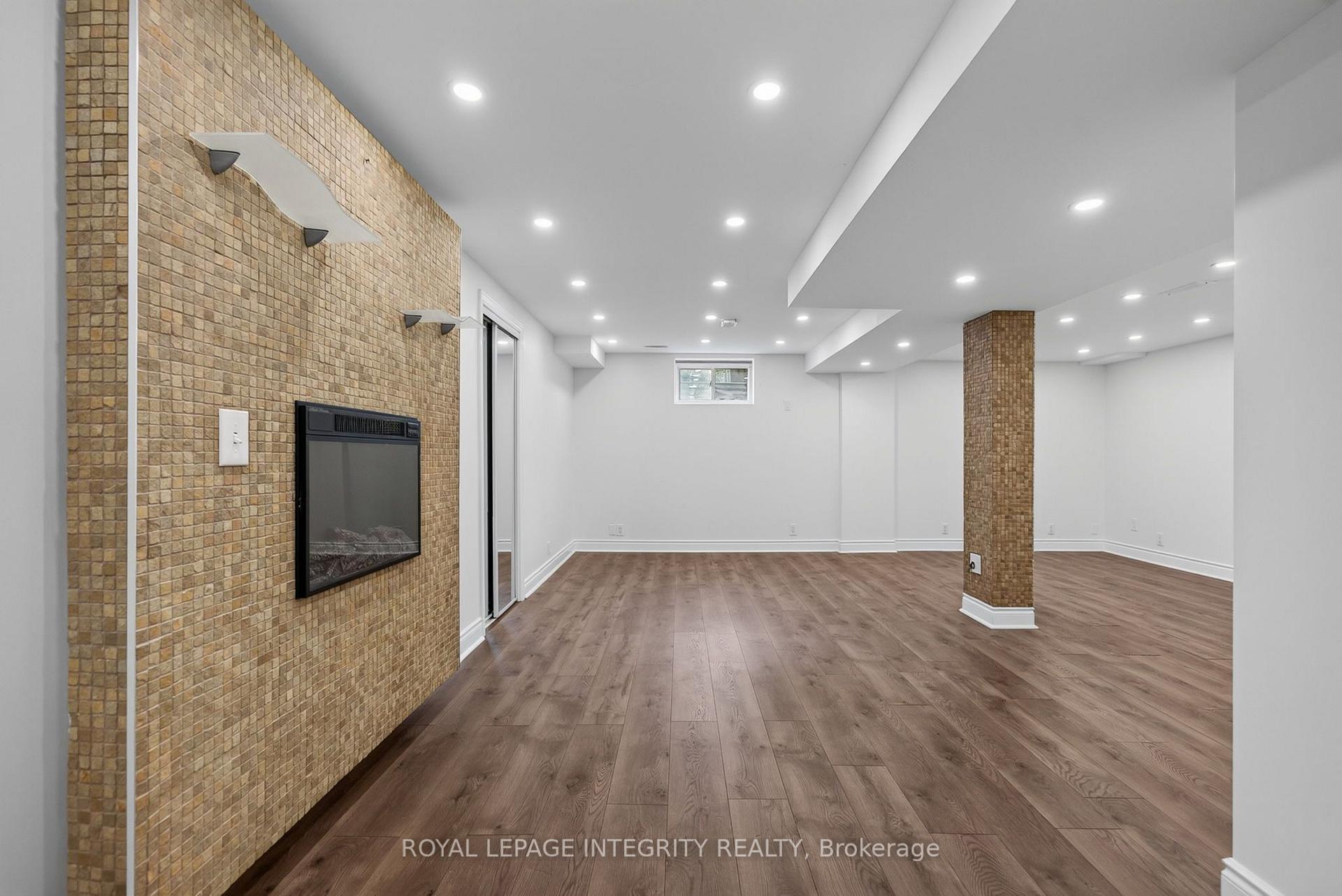 Photo 37 of 137 Hunterswood Crescent, Ottawa, Hunt Club Park — HOMEH