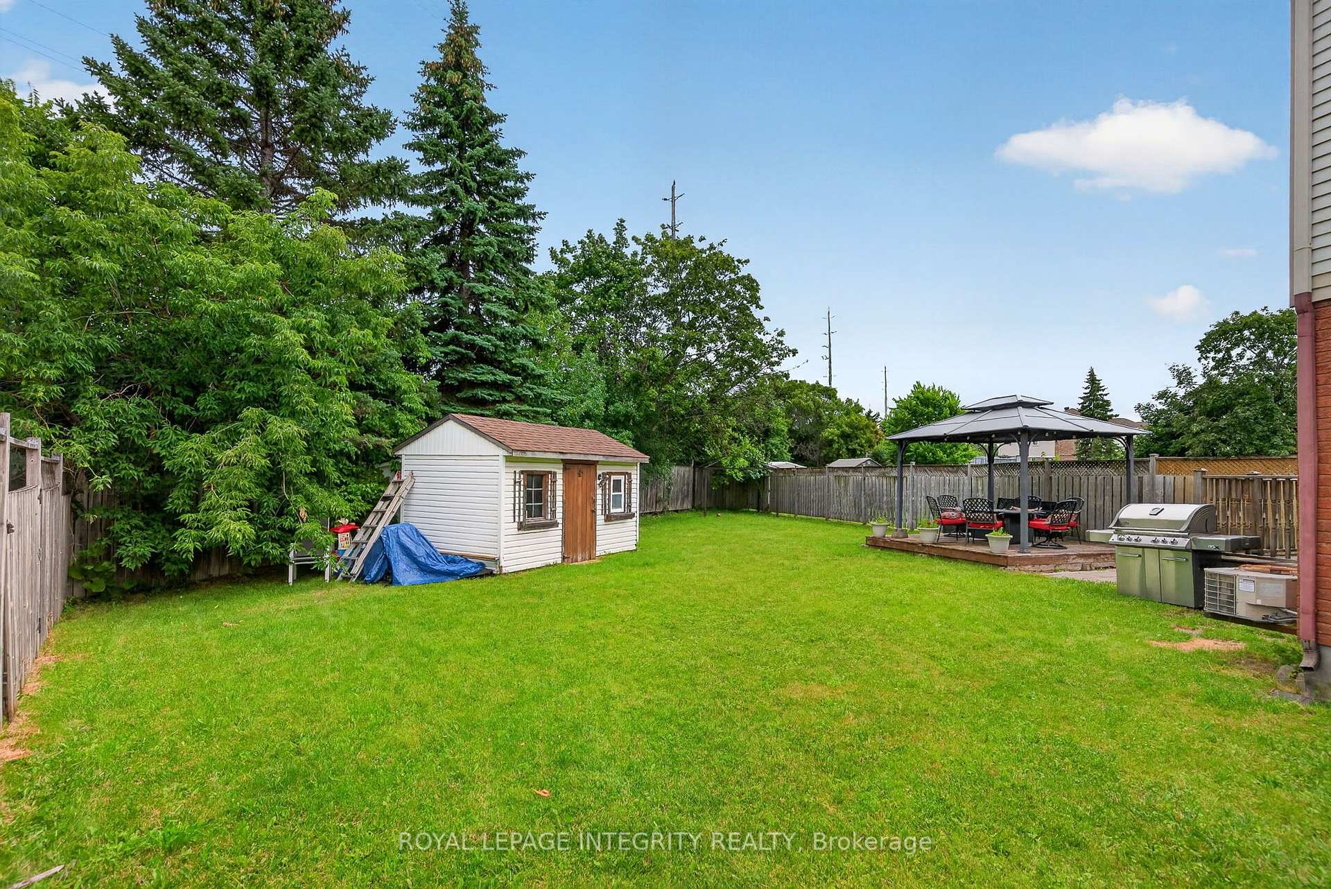Photo 39 of 137 Hunterswood Crescent, Ottawa, Hunt Club Park — HOMEH