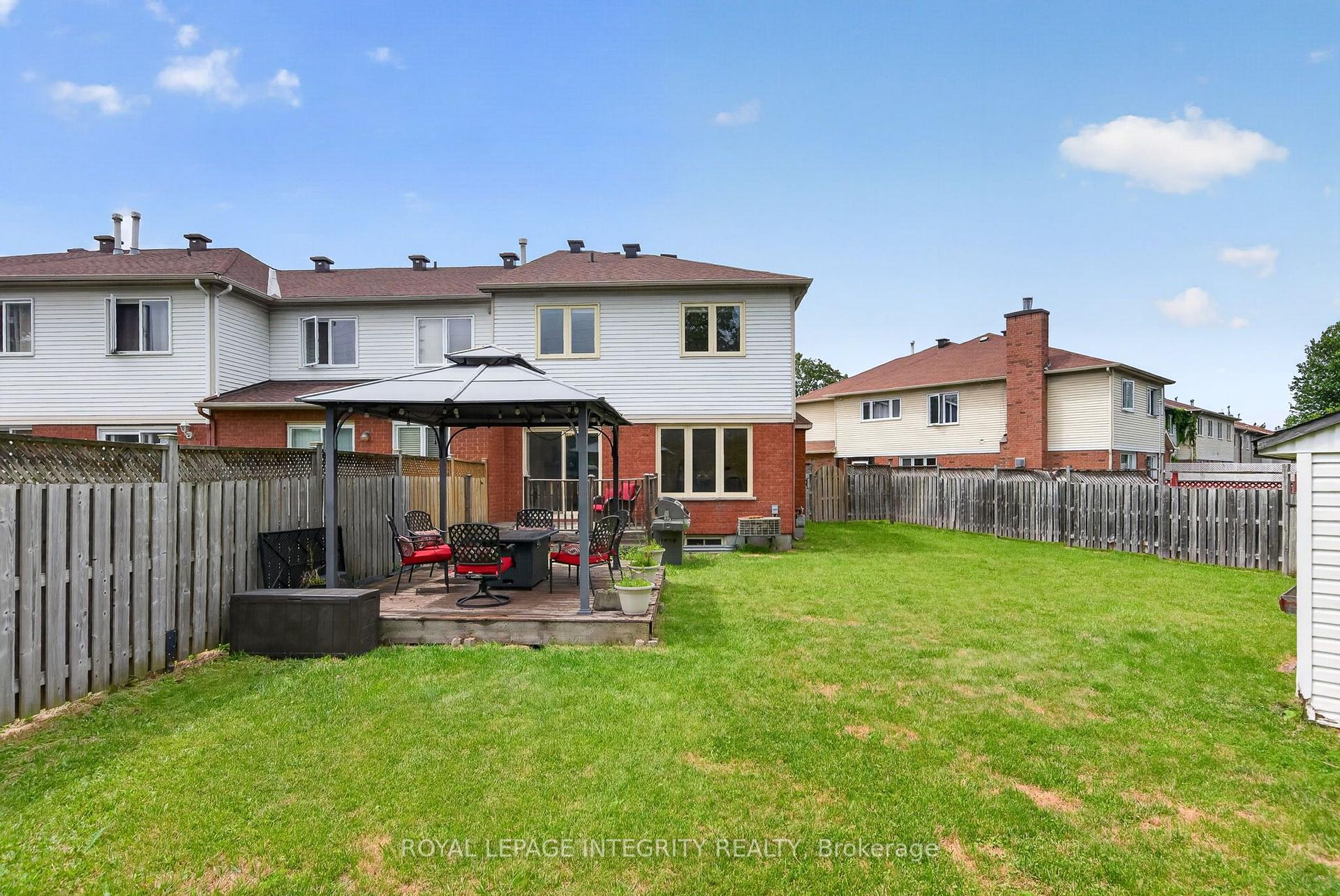Photo 40 of 137 Hunterswood Crescent, Ottawa, Hunt Club Park — HOMEH