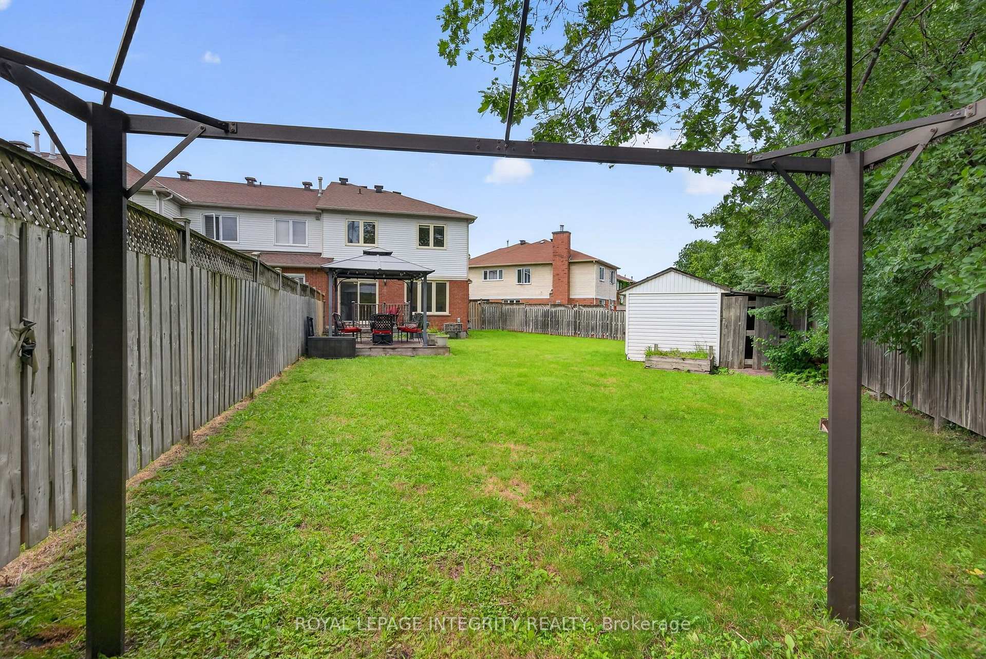 Photo 42 of 137 Hunterswood Crescent, Ottawa, Hunt Club Park — HOMEH
