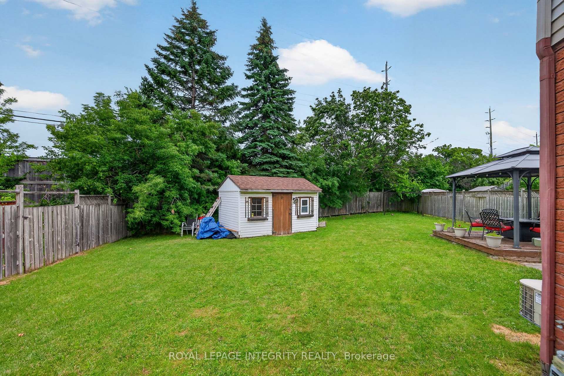 Photo 44 of 137 Hunterswood Crescent, Ottawa, Hunt Club Park — HOMEH
