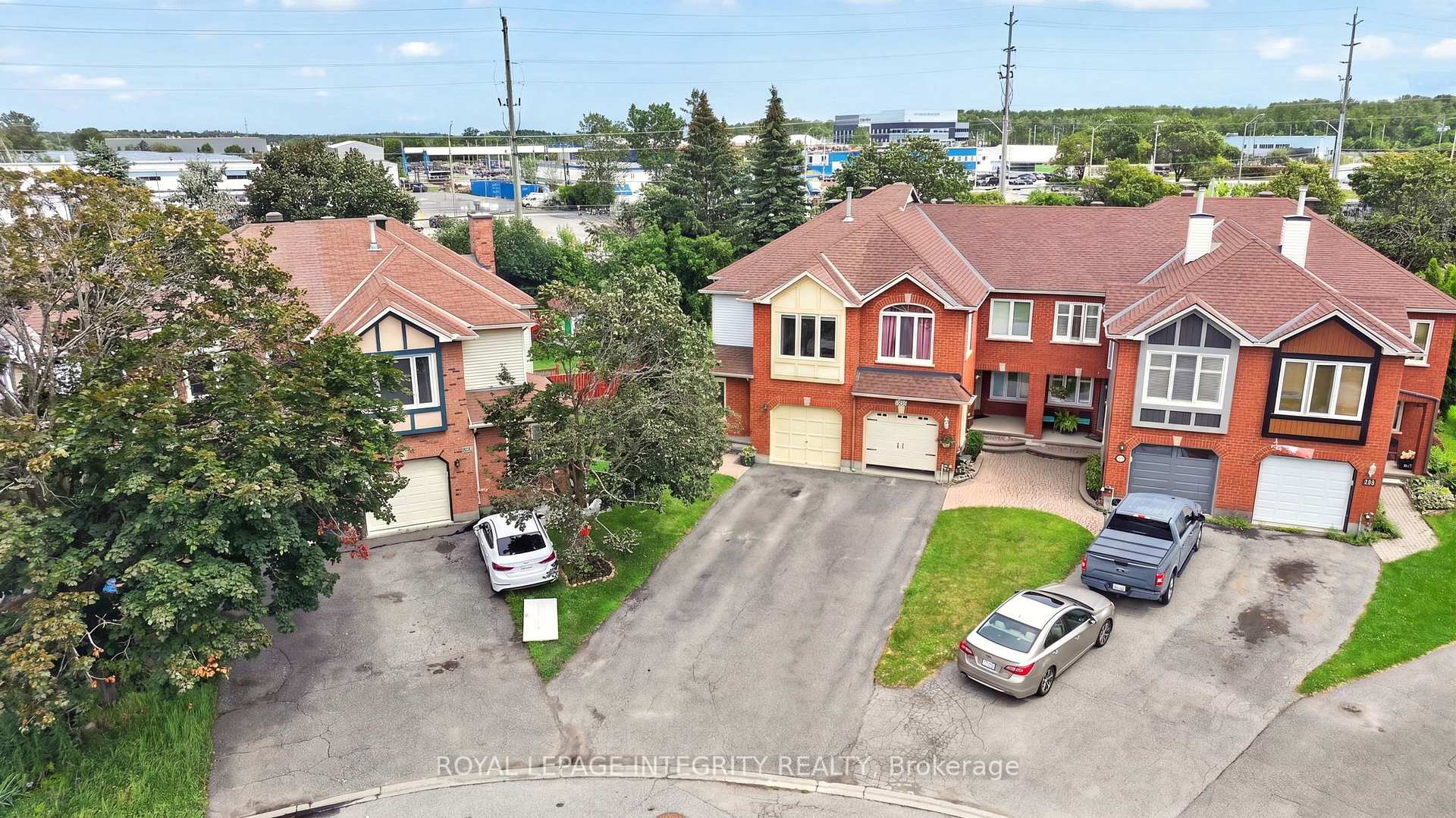 Photo 49 of 137 Hunterswood Crescent, Ottawa, Hunt Club Park — HOMEH