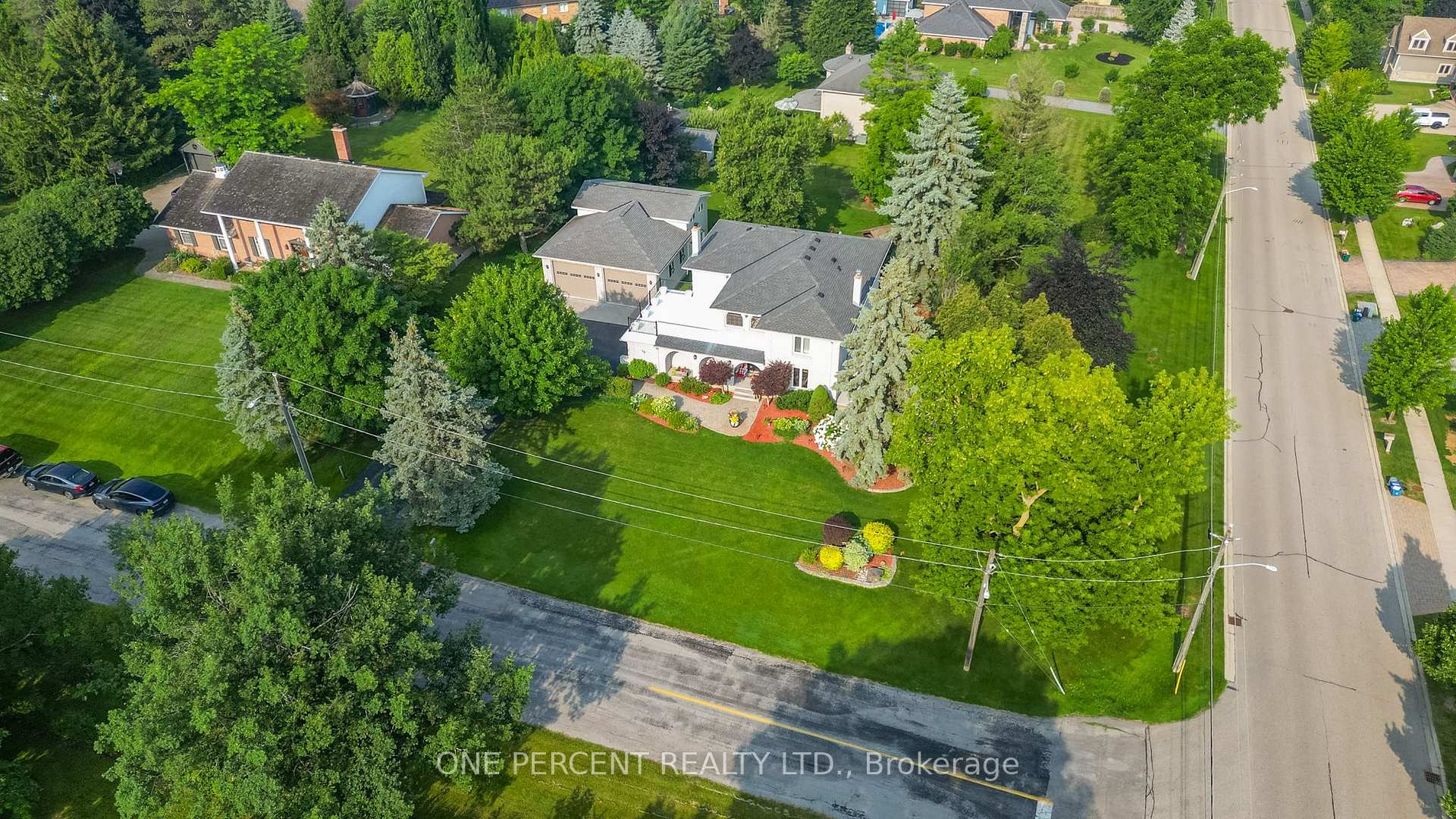 Photo 4 of 15 Marquette Drive, Kitchener, Pioneer Tower West — HOMEH