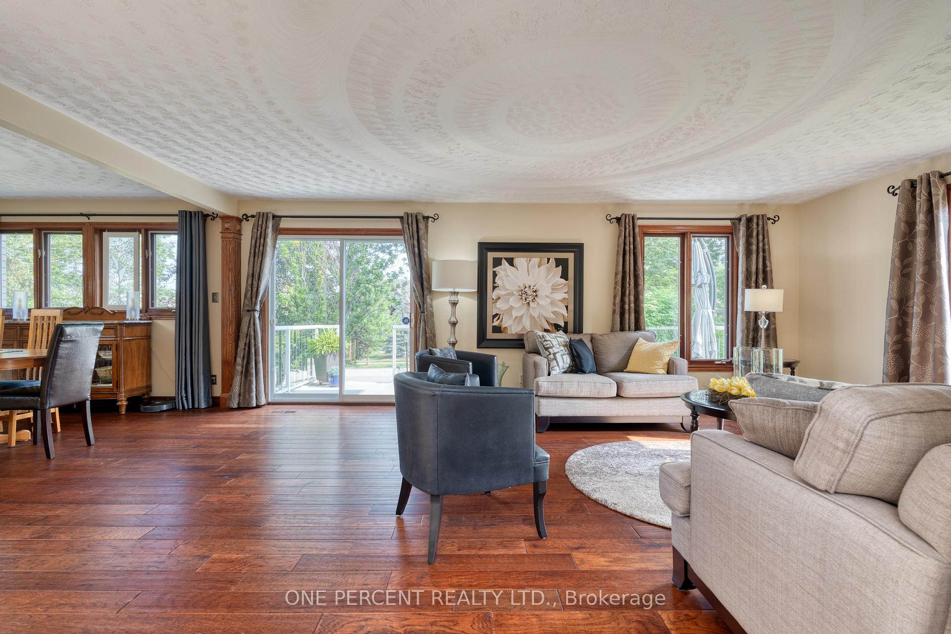 Photo 14 of 15 Marquette Drive, Kitchener, Pioneer Tower West — HOMEH