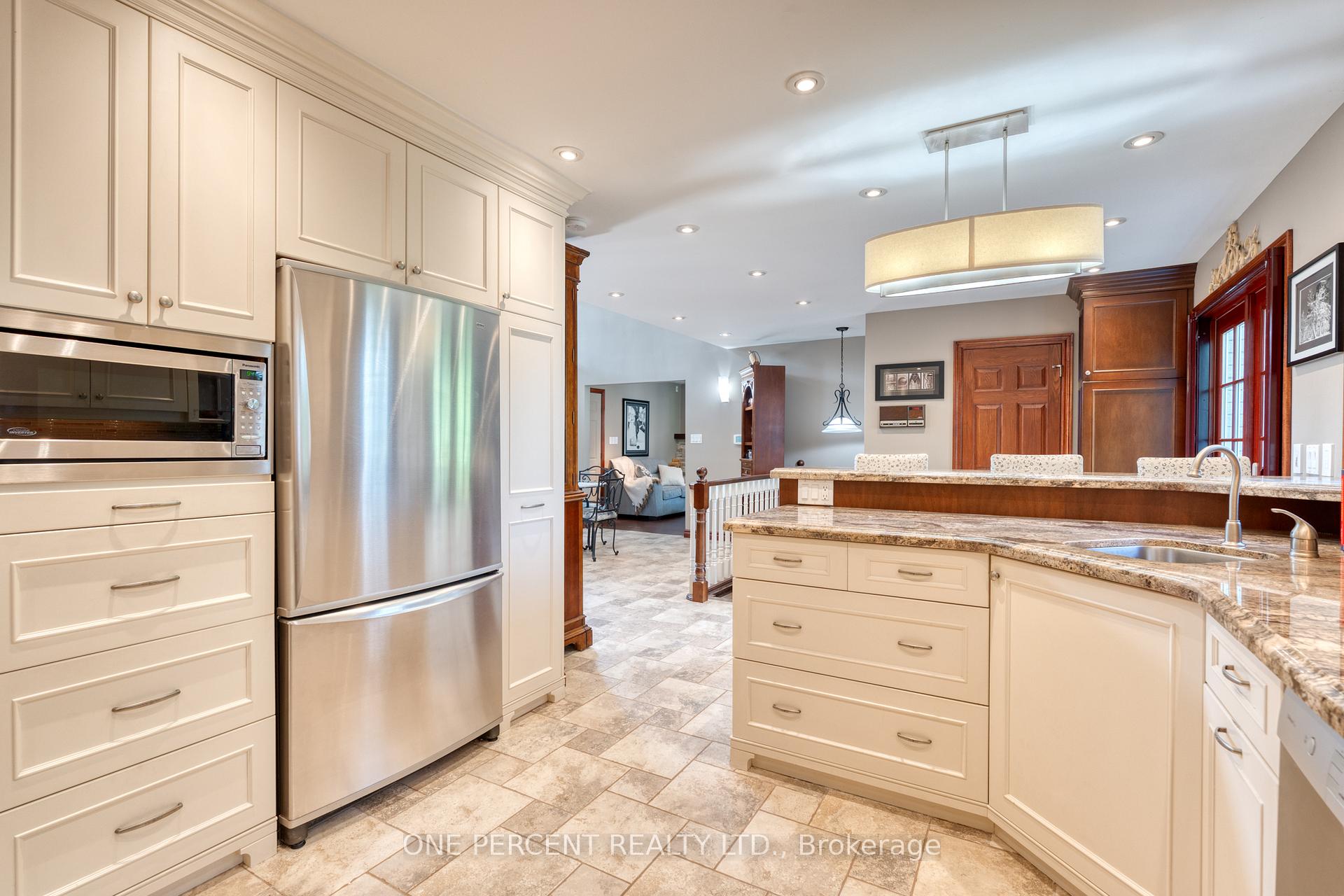 Photo 22 of 15 Marquette Drive, Kitchener, Pioneer Tower West — HOMEH