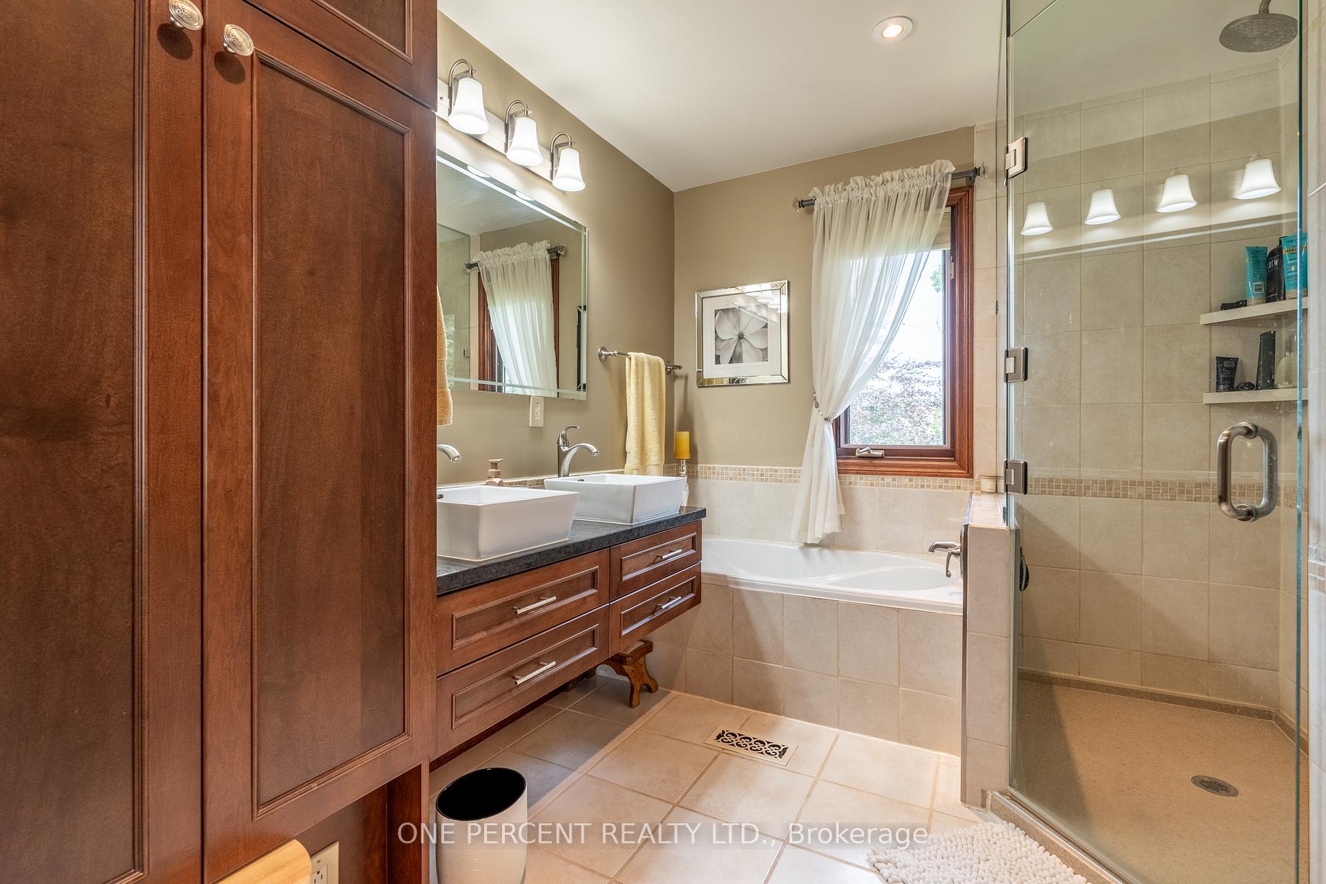 Photo 34 of 15 Marquette Drive, Kitchener, Pioneer Tower West — HOMEH