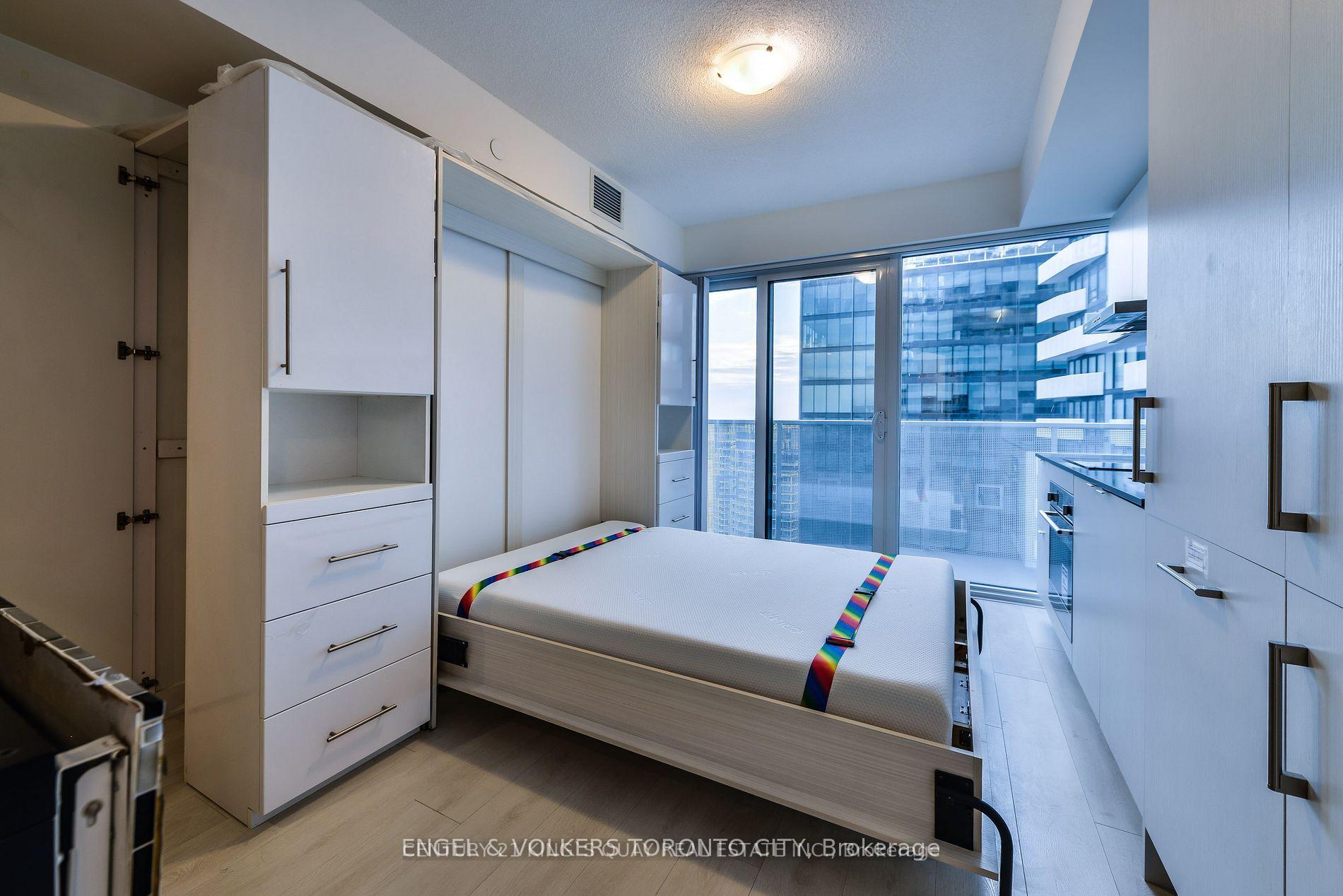 Photo 4 of Unit 4111, 88 Harbour Street, Toronto, Waterfront Communities — HOMEH