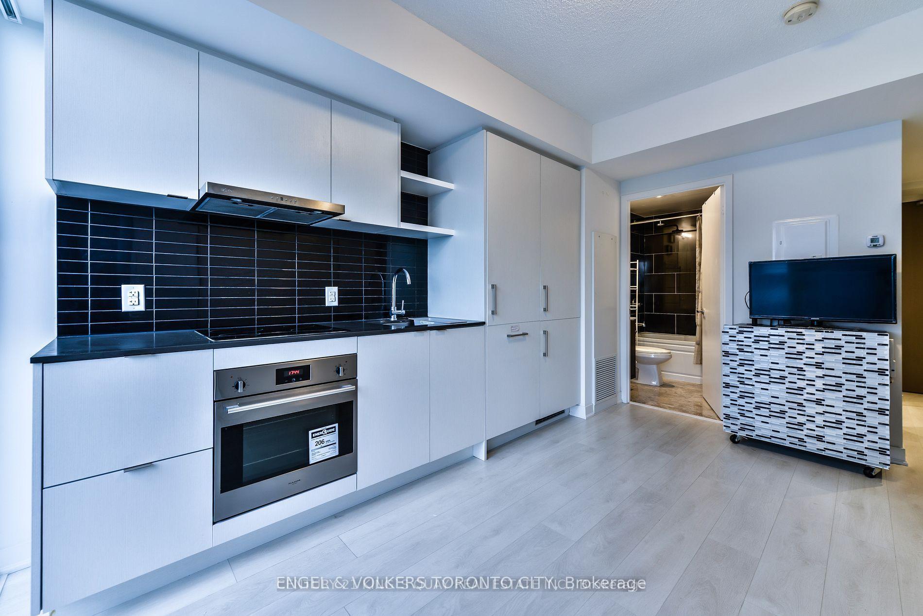 Photo 5 of Unit 4111, 88 Harbour Street, Toronto, Waterfront Communities — HOMEH