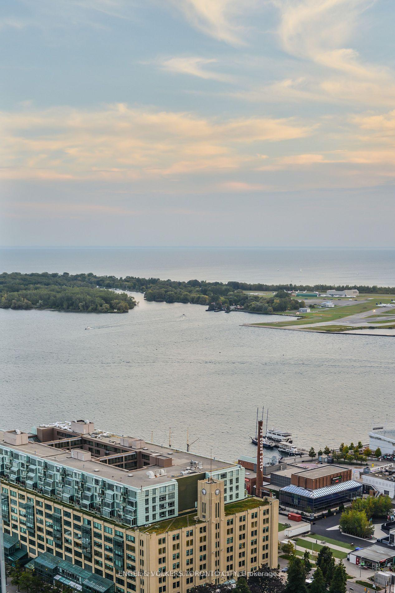 Photo 9 of Unit 4111, 88 Harbour Street, Toronto, Waterfront Communities — HOMEH