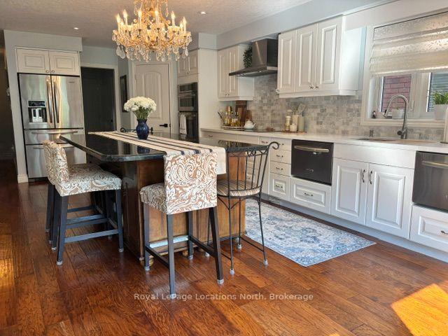 Photo 8 of 41 Kayla Crescent, Collingwood — HOMEH