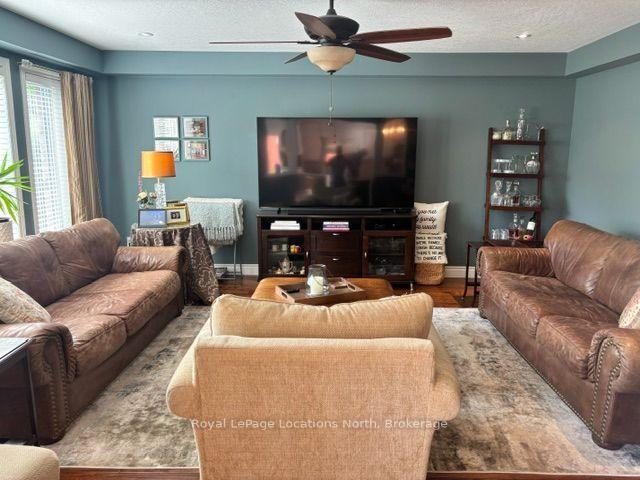 Photo 13 of 41 Kayla Crescent, Collingwood — HOMEH