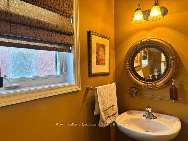 Photo 21 of 41 Kayla Crescent, Collingwood — HOMEH