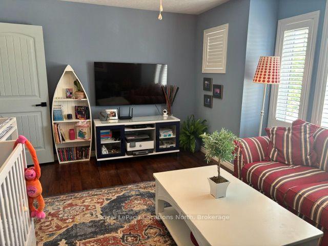 Photo 33 of 41 Kayla Crescent, Collingwood — HOMEH
