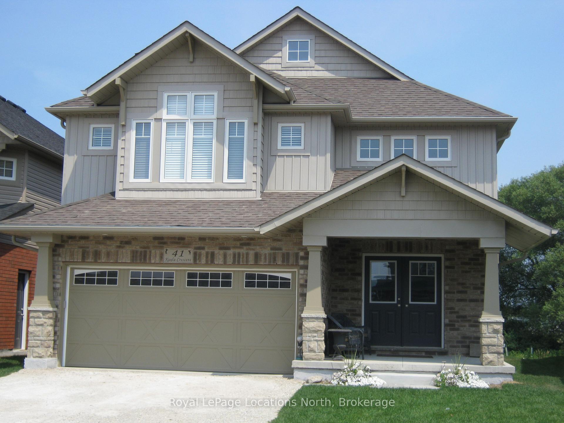 Photo 2 of 41 Kayla Crescent, Collingwood — HOMEH