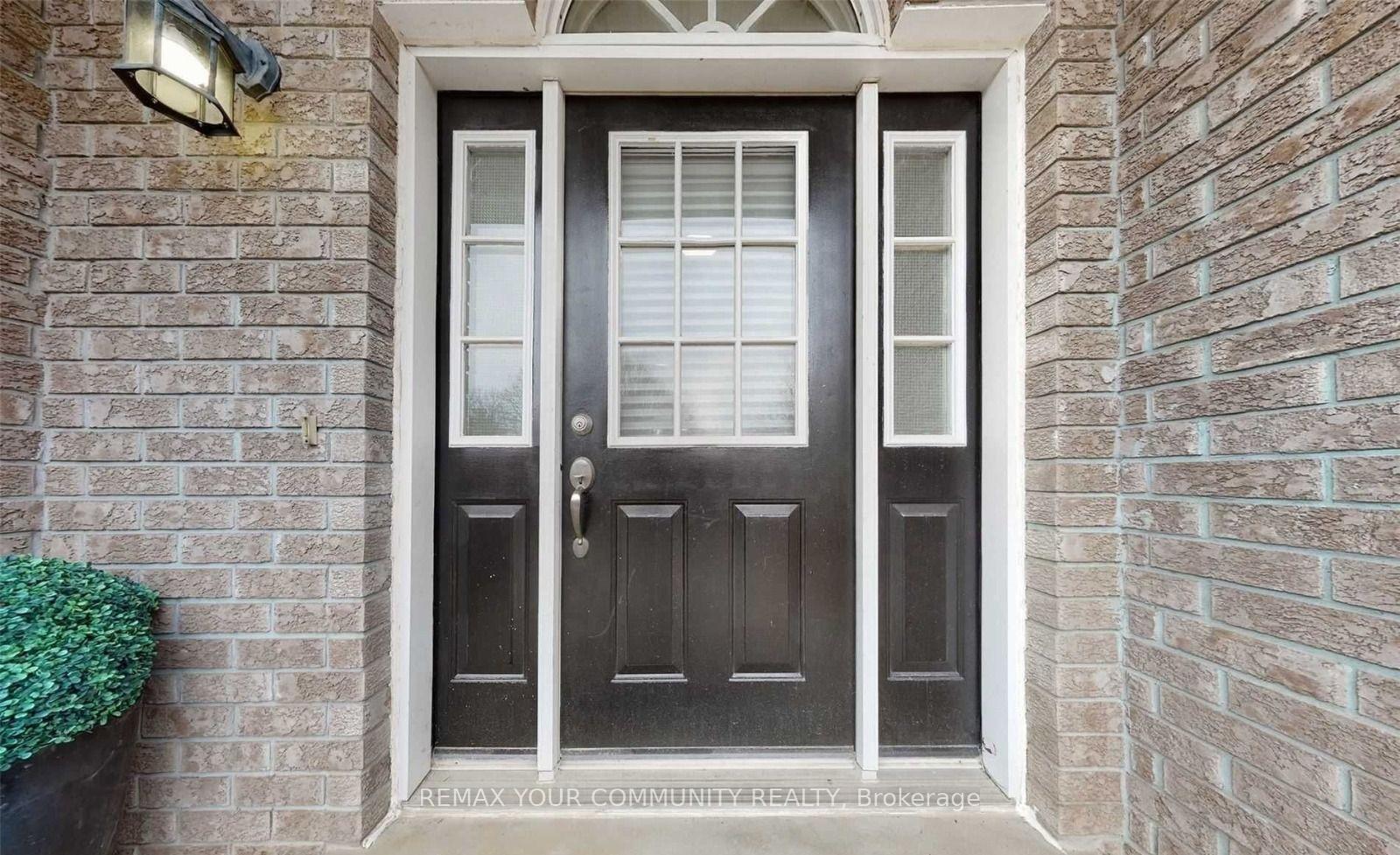 Photo 2 of Unit 31, 310 Christopher Drive, Cambridge, Christopher-Champlain — HOMEH