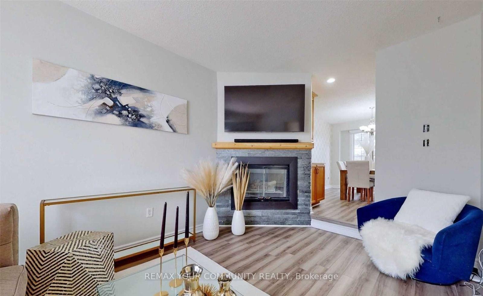 Photo 3 of Unit 31, 310 Christopher Drive, Cambridge, Christopher-Champlain — HOMEH