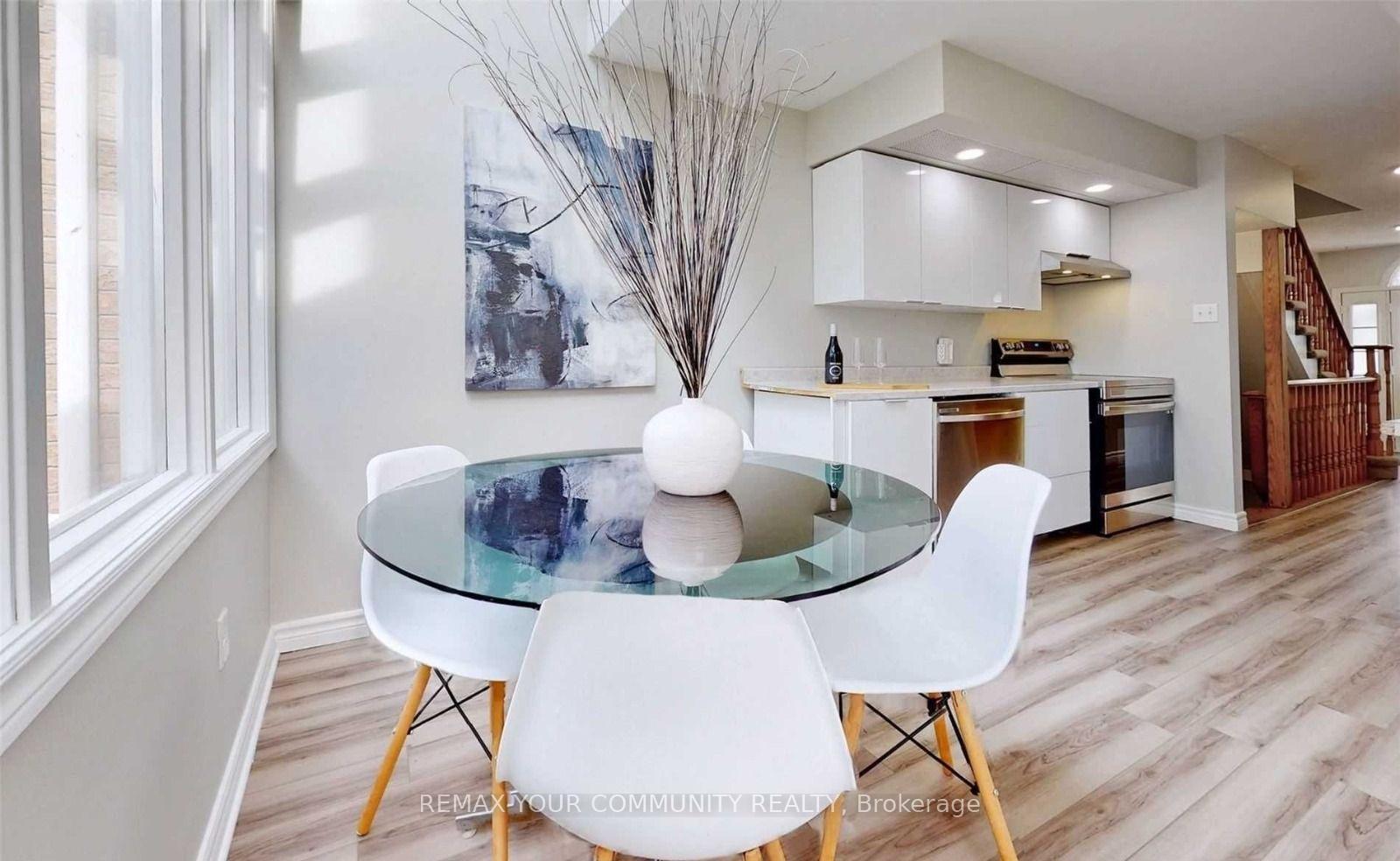 Photo 4 of Unit 31, 310 Christopher Drive, Cambridge, Christopher-Champlain — HOMEH