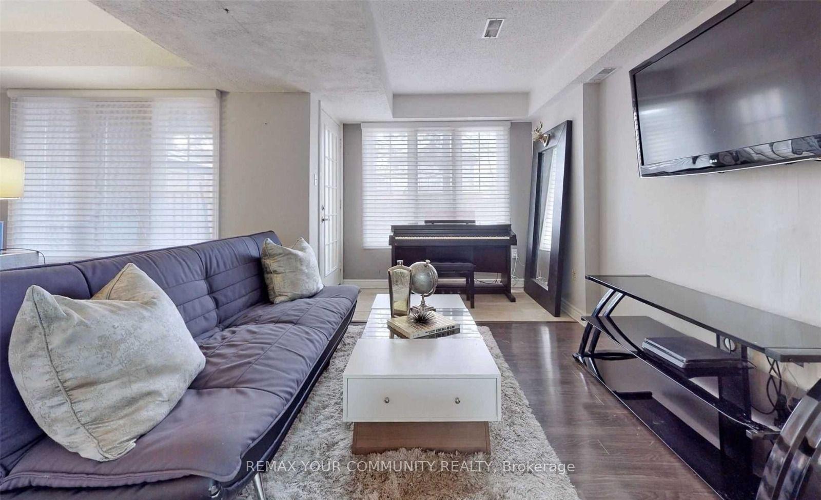 Photo 8 of Unit 31, 310 Christopher Drive, Cambridge, Christopher-Champlain — HOMEH